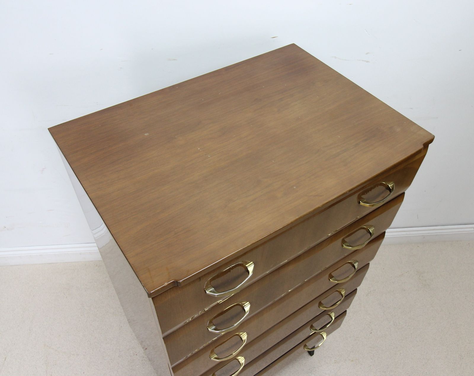 Mid Century Meredew Chest Of Drawers photo vinterior
