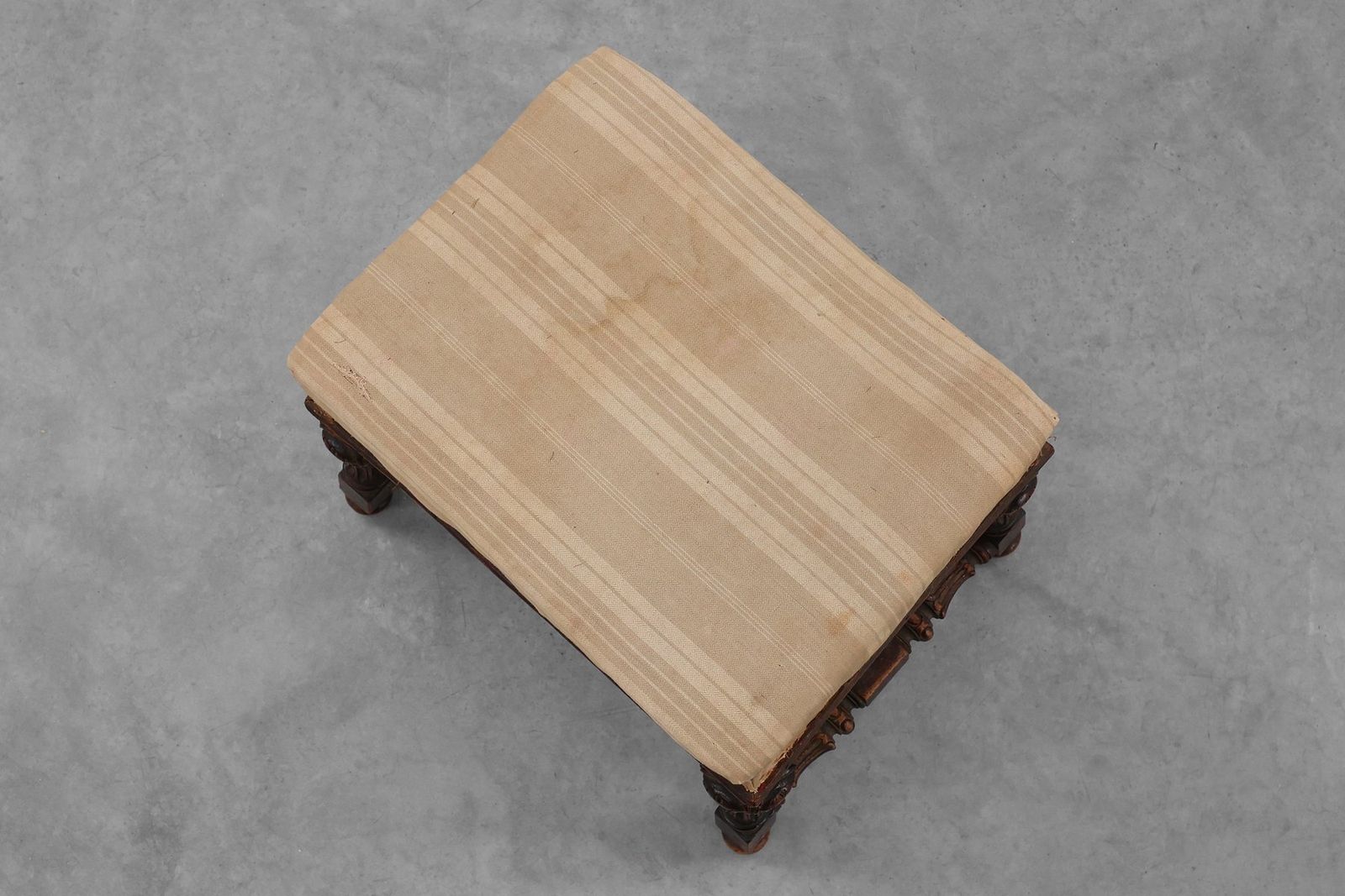 photo furniture 19th Century Louis XV Baroque Oak Stool, France