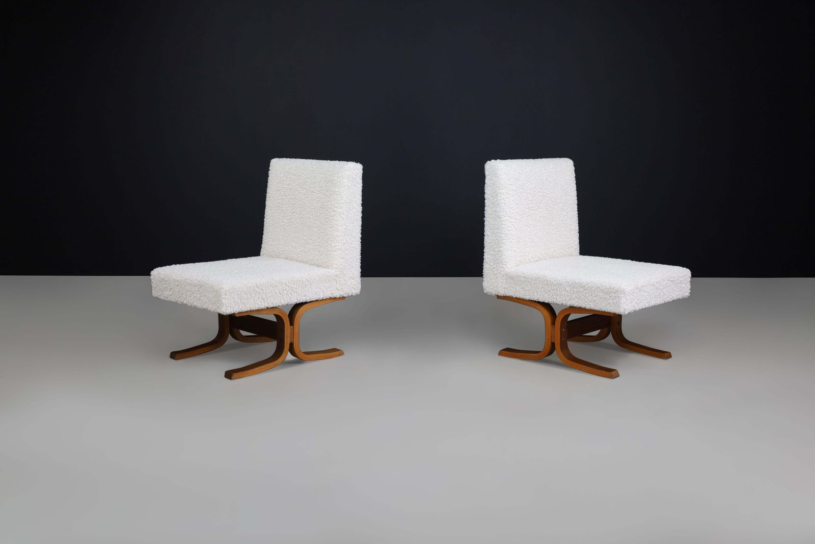 Set Of Two Ludvik Volak Bentwood Lounge Chairs In Off White Bouclé, Cz 1960s photo vinterior