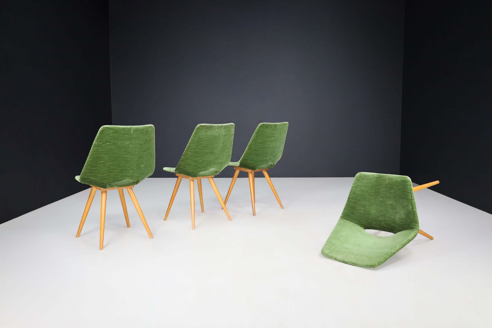 Set Of 4 Original Thonet Dining Chairs In Green Velvet, 1950s photo Furniture