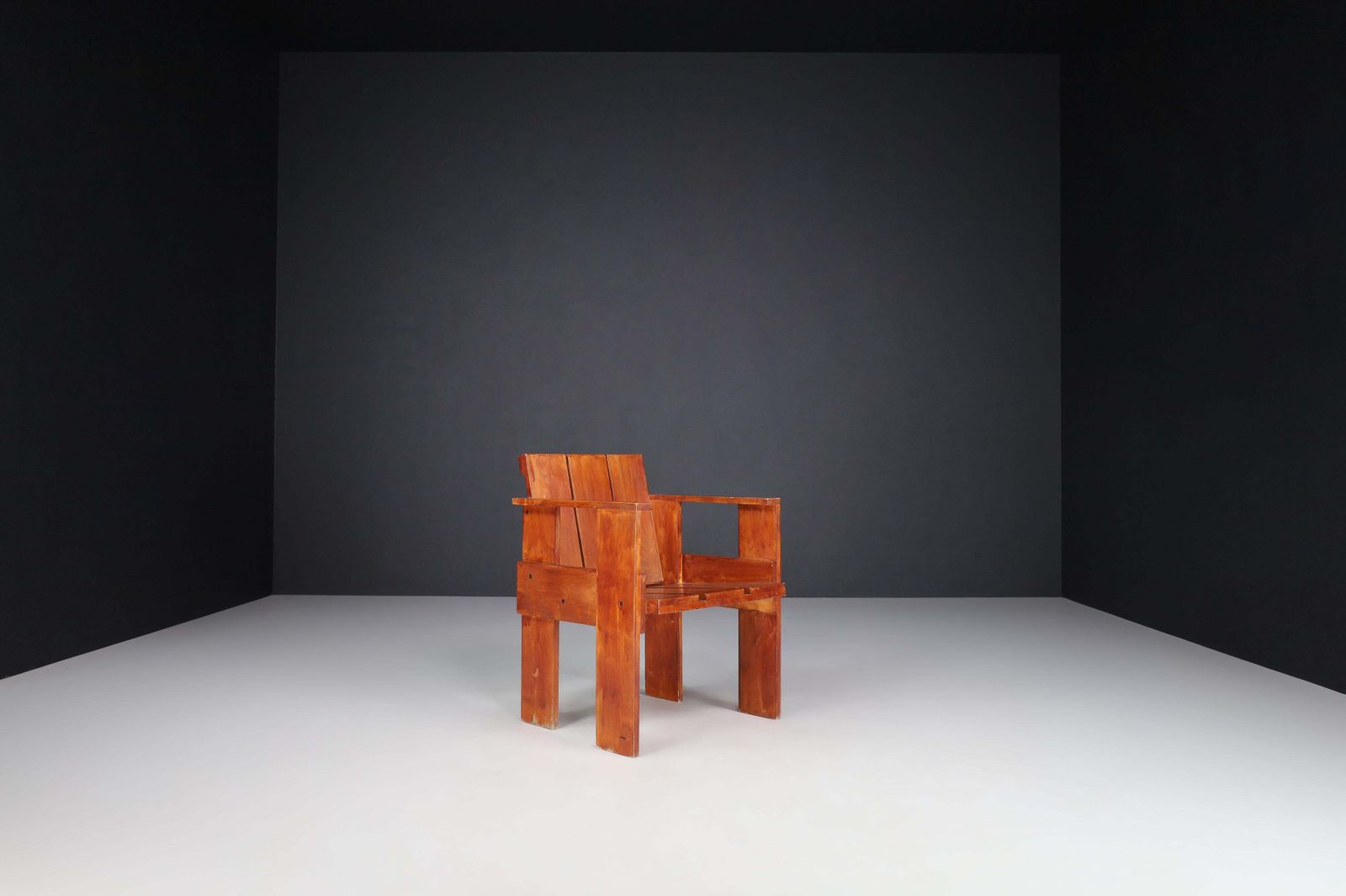 photo vinterior Gerrit Rietveld For Cassina Crate Chairs, Italy, 1970s