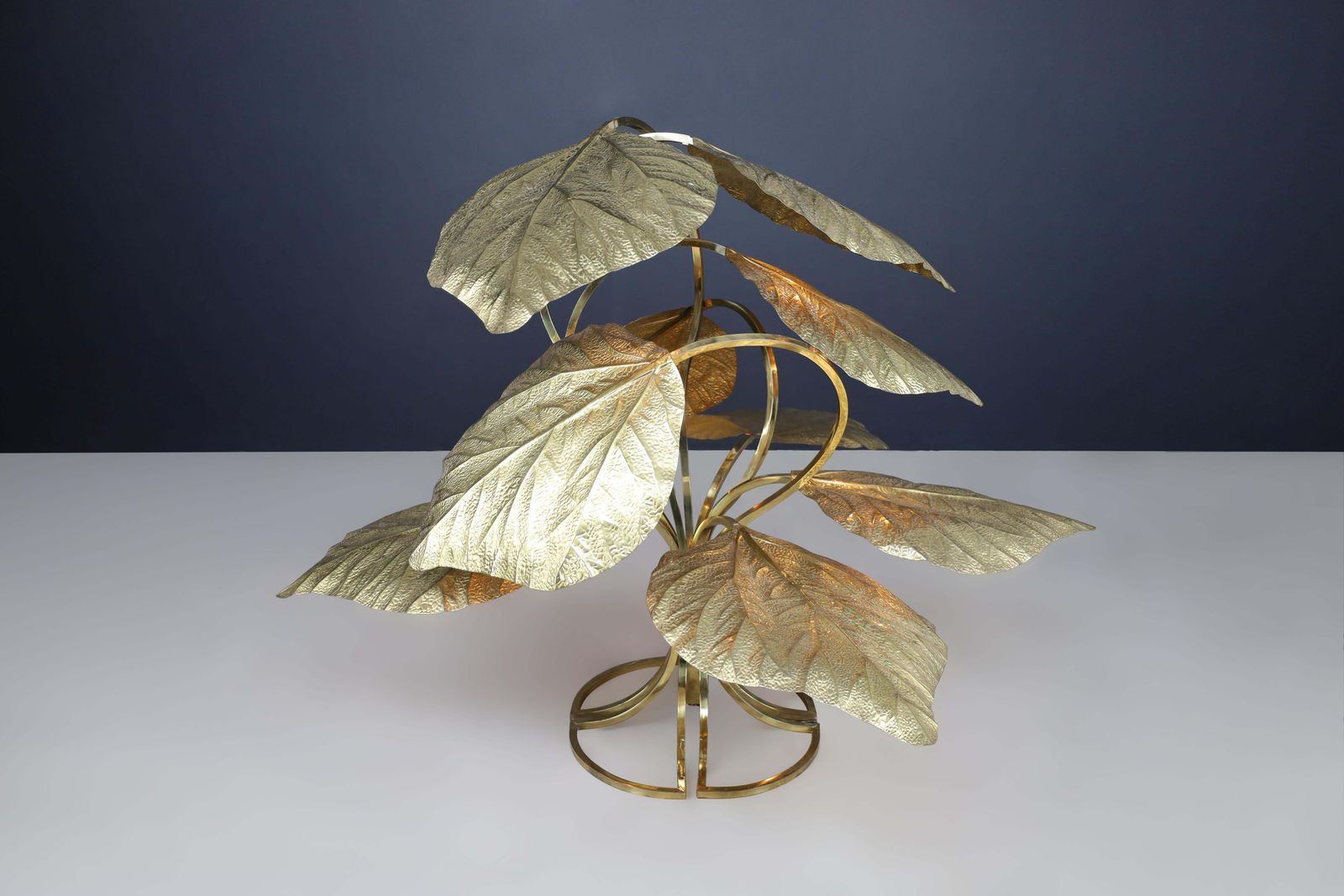 photo vintage Carlo Giorgi For Bottega Gadda Gigantic Brass Floor Lamp, Italy 1970s