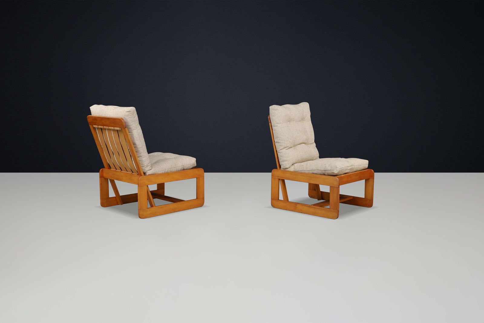 photo furniture Pinewood Lounge Chairs In Original Jute Fabric Italy 1970s