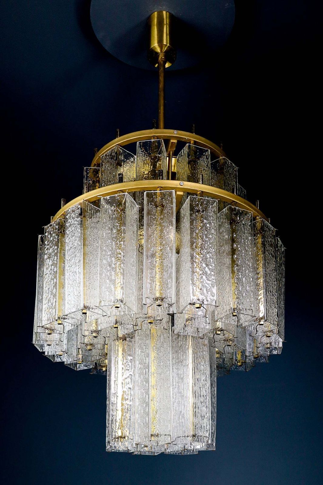 Le Grande Xl Midcentury Chandelier In Brass & Structured Ice Glass, Austria 1950 photo furniture