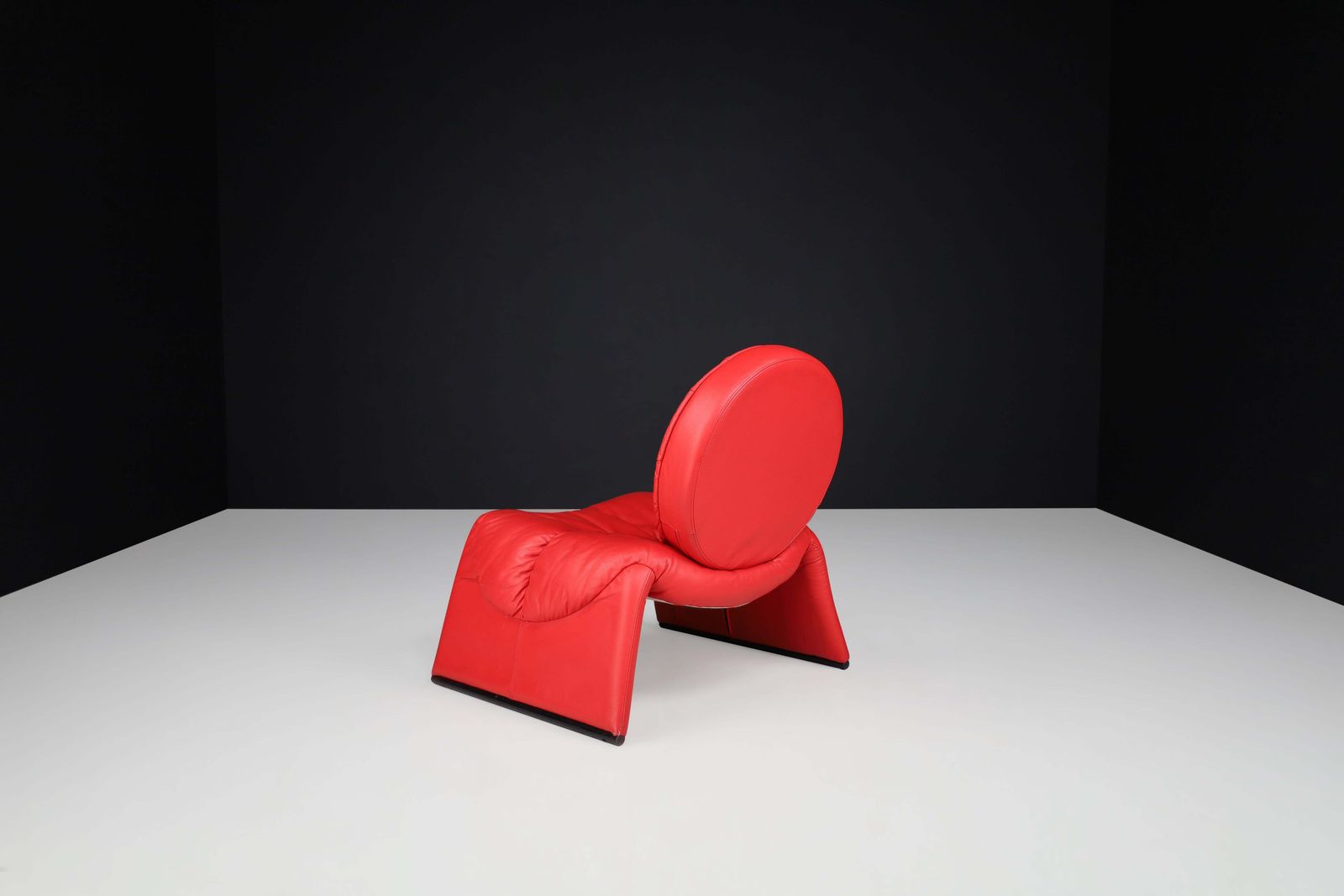 Vittorio Introini For Saporiti Italia Red Leather Lounge Chair, Italy, 1980s photo Furniture