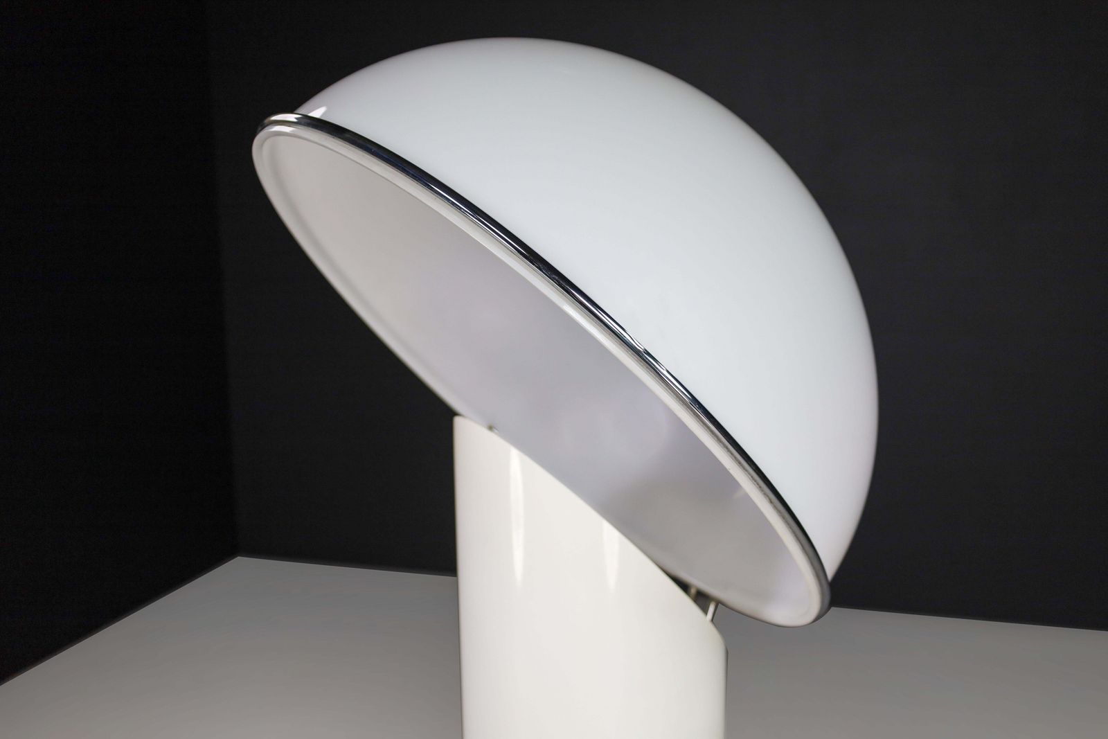 Ennio Chiggio Floor Lamp For Lumenform, Italy 1973. photo Lighting