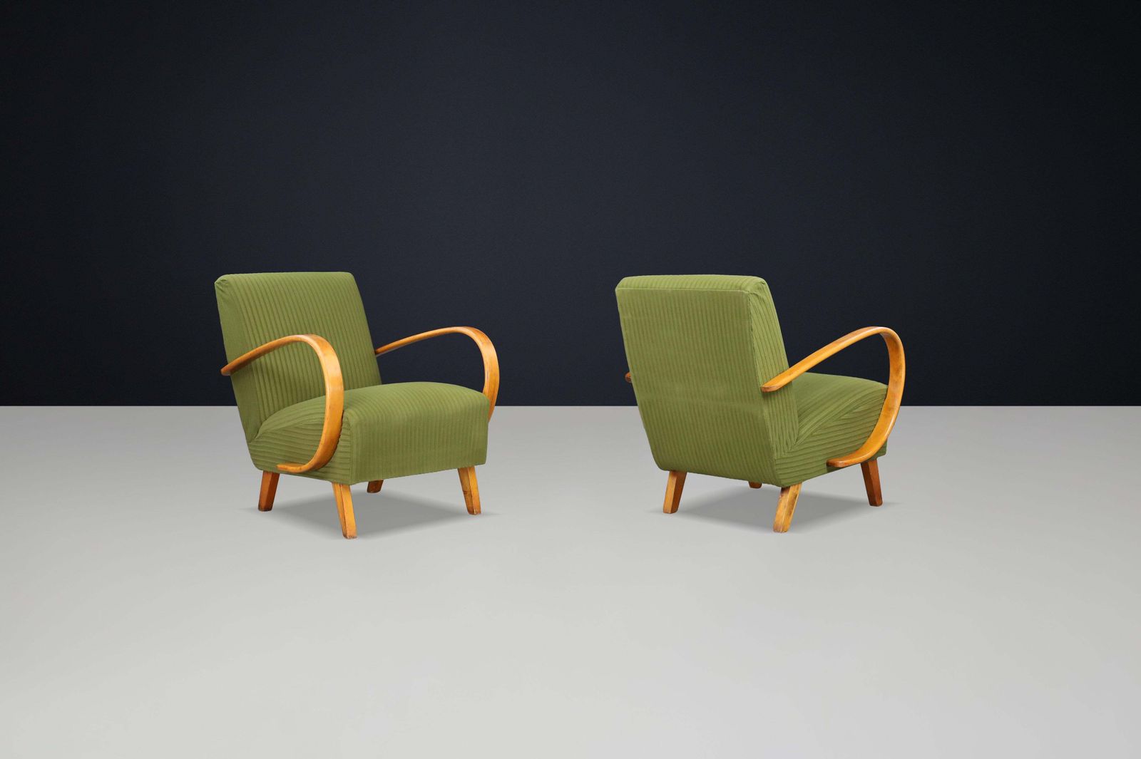 Pair Of Jindřich Halabala Bentwood Armchairs, Prague, 1940s In Green Fabric photo vintage
