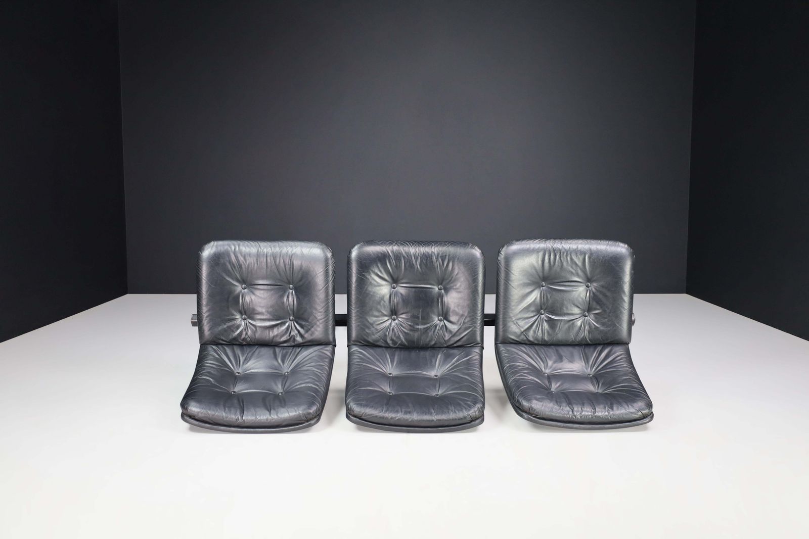 Geoffrey Harcourt Leather Bench For Artifort, The Netherlands, 1960s photo vinterior