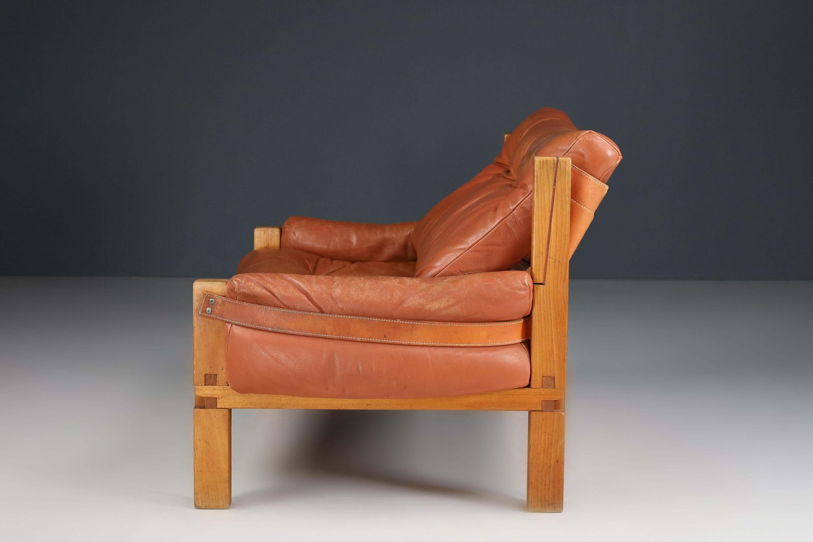 Pierre Chapo, S18y “Love Seat” Bench In Elm And Patinated Leather, France, 1970s photo buy