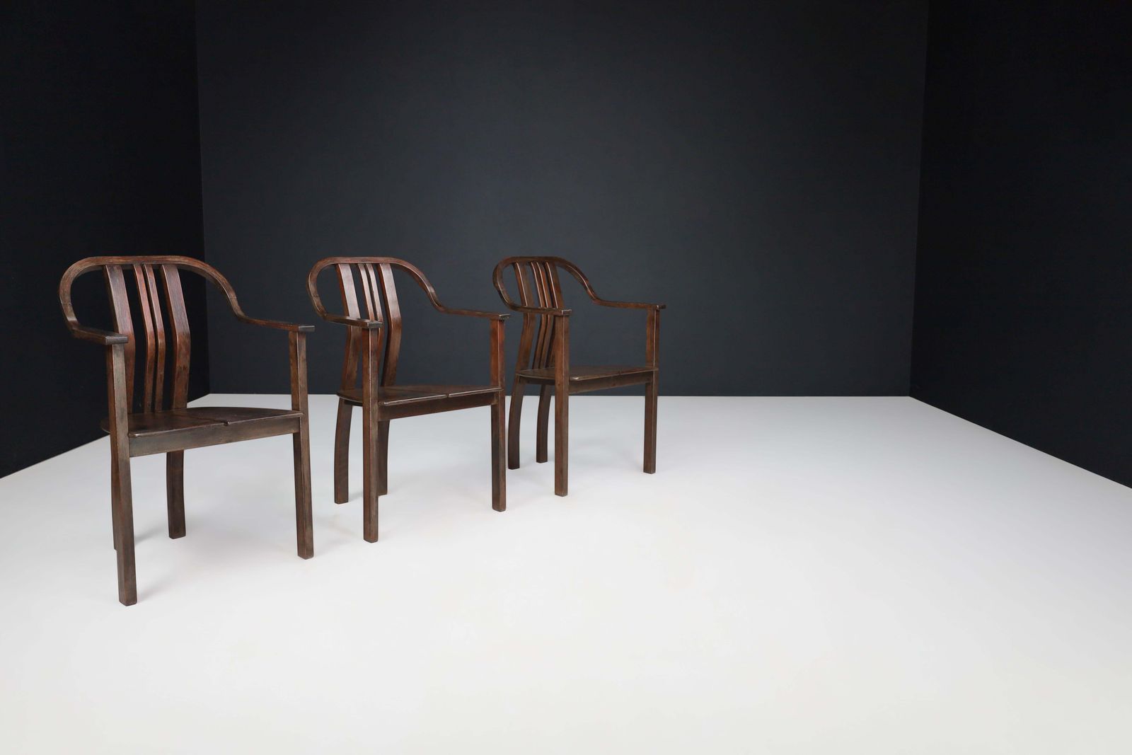 Bentwood Armchair, Czechoslovakia, 1930s — Art Deco Meets Bauhaus Elegance photo vintage