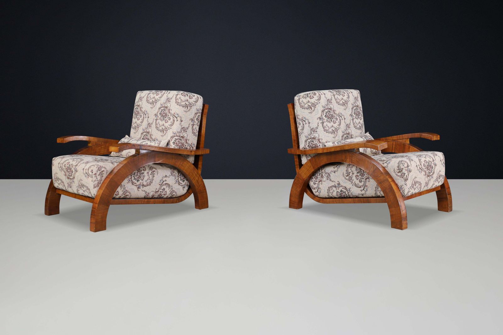 10476.0 Monumental Pair Of 1930s Czech Art Deco Lounge Chairs In Walnut. photo