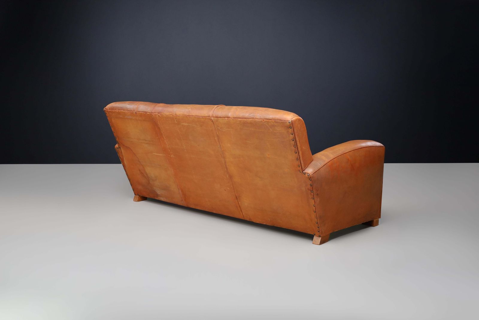 French Art Deco Patinated Leather Lounge Sofa, France, 1930s photo vintage