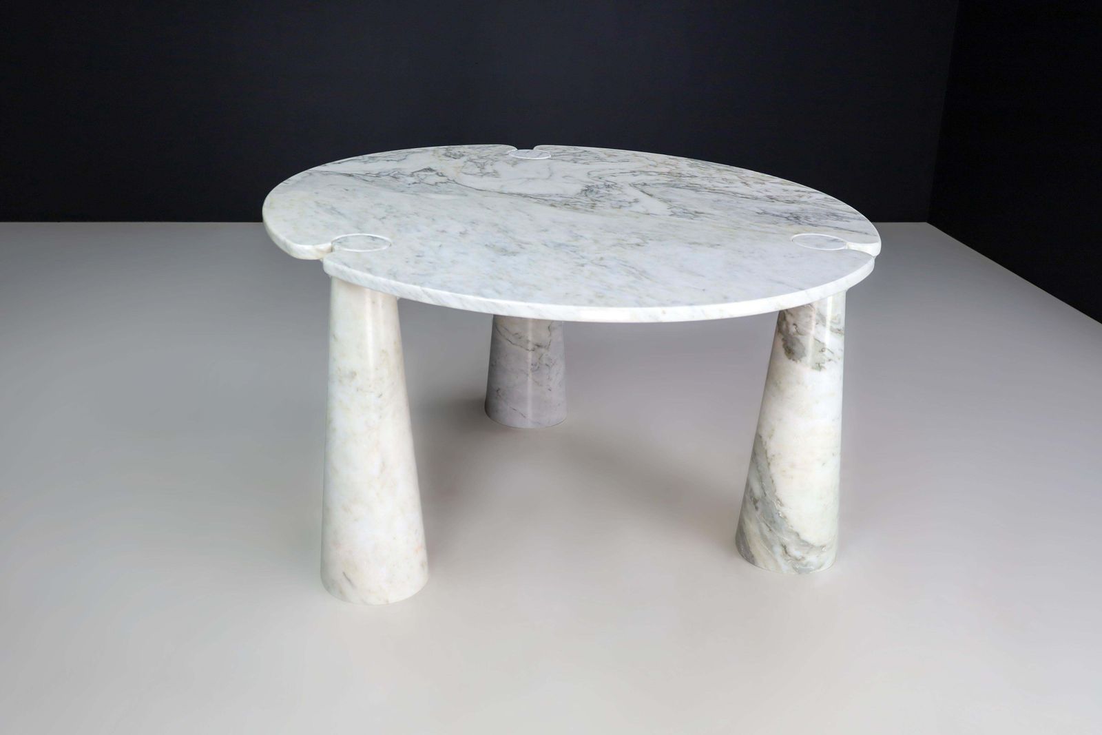 photo buy Angelo Mangiarotti For Skipper White Carrara Marble "Eros" Round Center Table