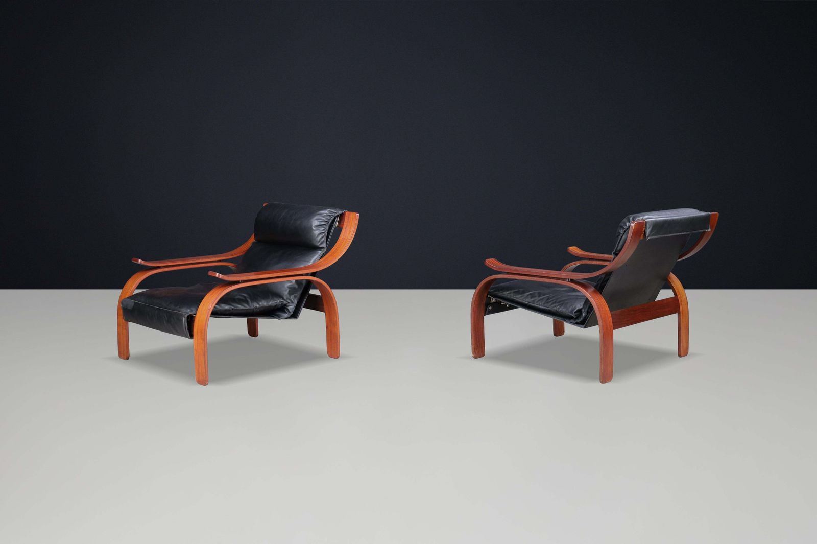 Pair Of 1962 Italian Mid Century Modern Lounge Chairs By Marco Zanuso For Arflex photo for sale