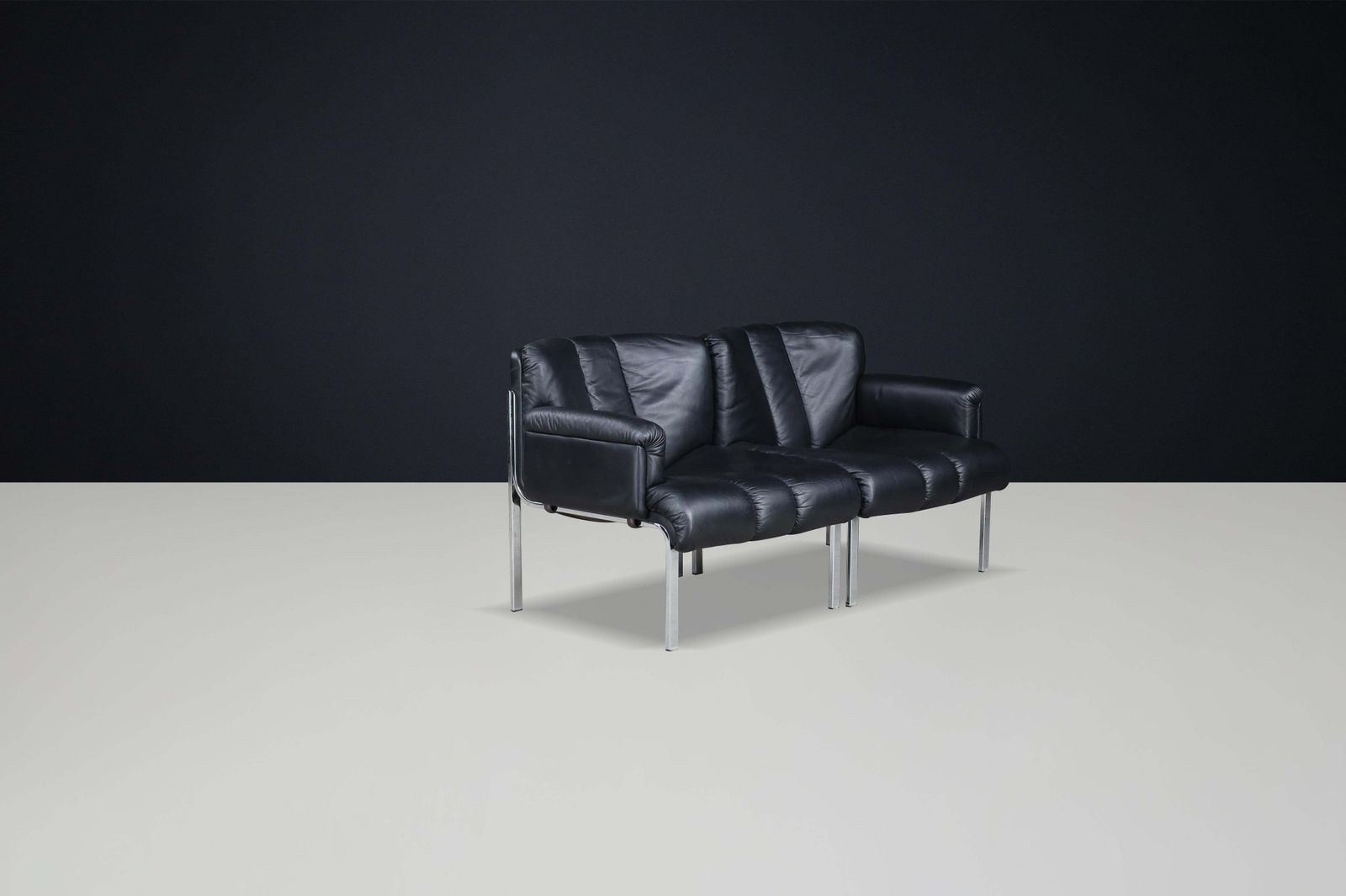 Hans Eichenberger For Girsberger ‘Eurochair’ In Black Leather, Switzerland, 1970 photo vintage