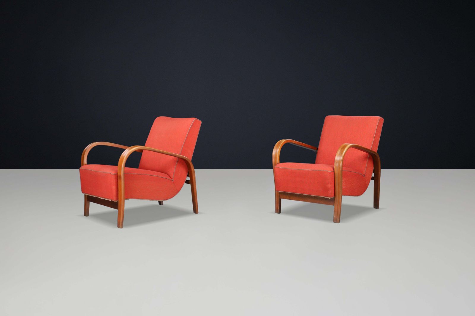 1940s Bentwood Armchairs By Koželka & Kropáček – Prague, Czechoslovakia photo vinterior