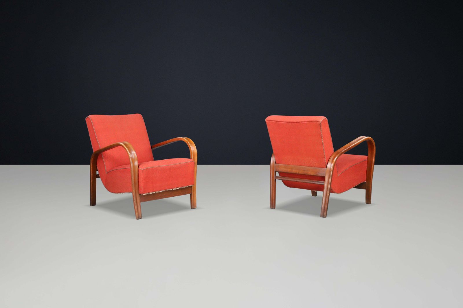 1940s Bentwood Armchairs By Koželka & Kropáček – Prague, Czechoslovakia photo vintage