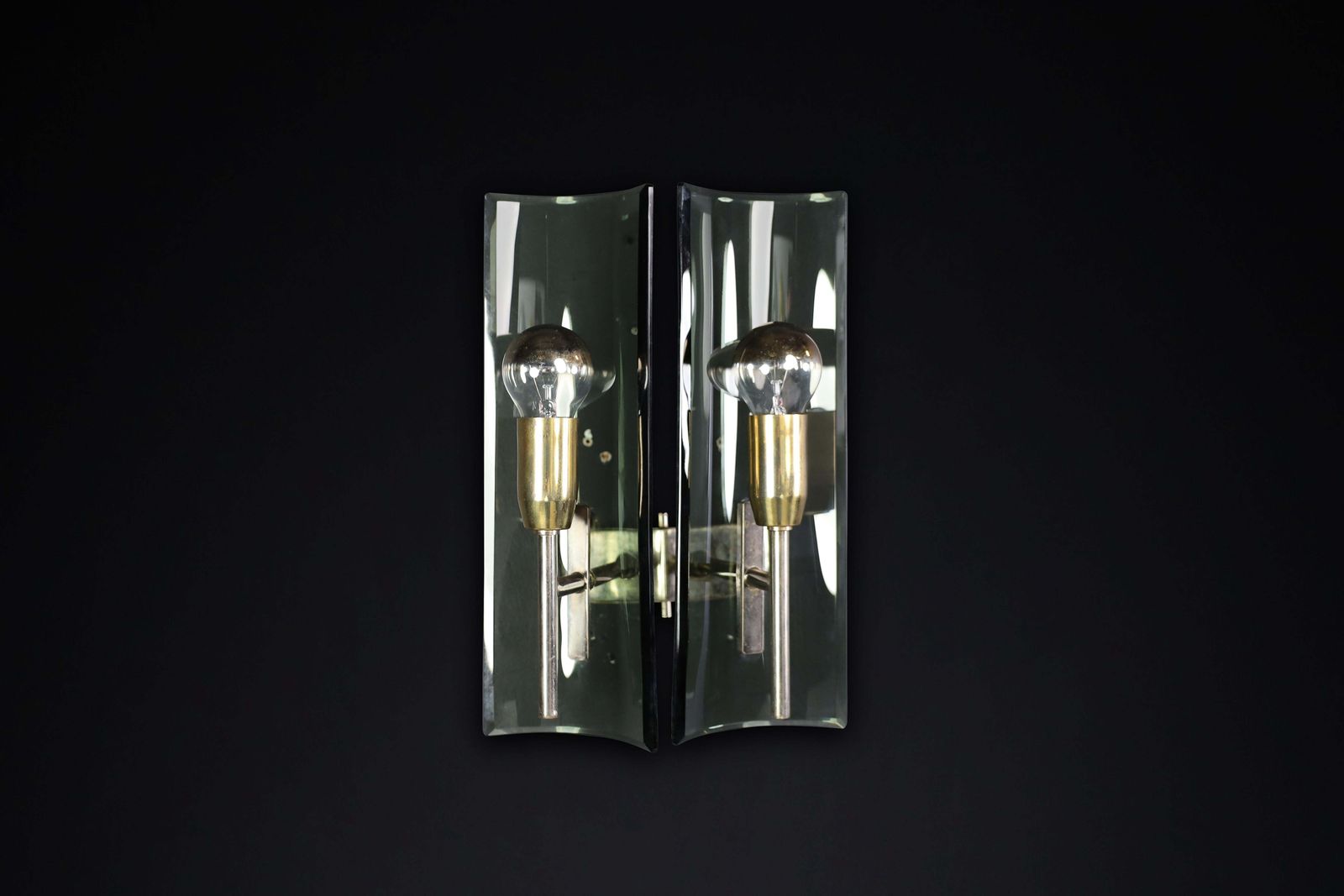 Set Of Six Gino Paroldo Sconces In Brass And Curved Glass, Italy 1950s photo 3760.0