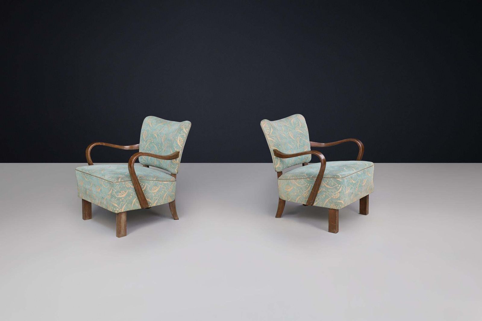 photo furniture Bentwood Armchairs By Jindřich Halabala With Original Antonín Kybal Upholstery.