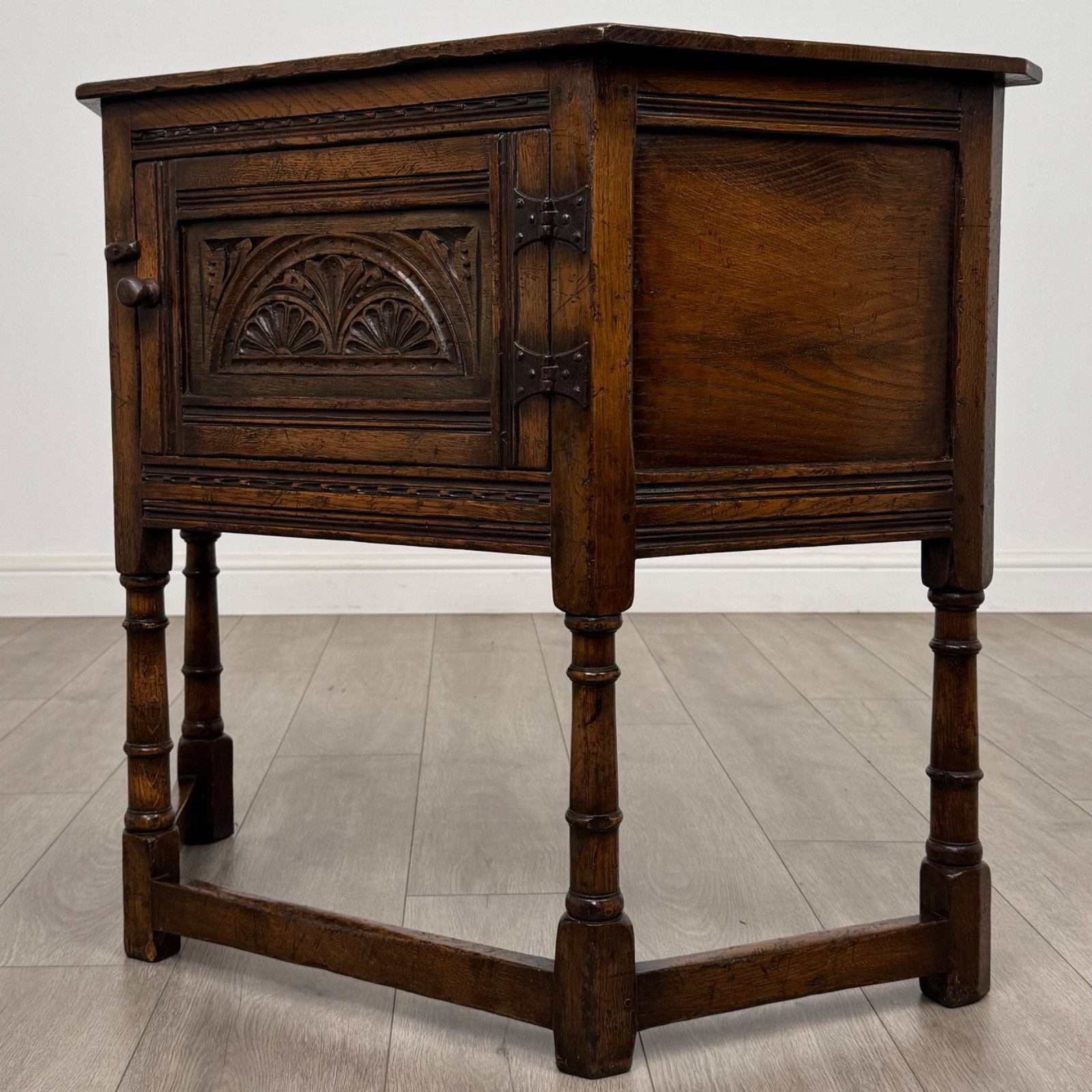 Antique 20th Century Good Quality Cupboard In Oak photo furniture