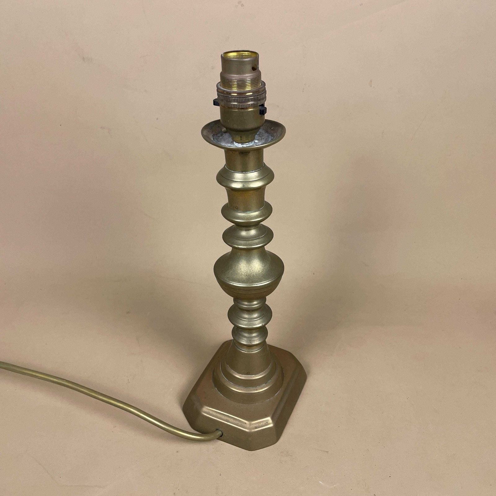 Antique Metal Gold Brass Lamp Light Ornate Vintage Pattern Bedside Side Column Regency Classic Candle Shape Elegant photo for sale