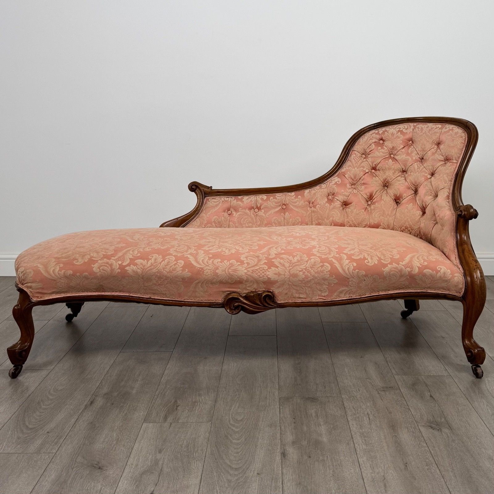 Antique 19th Century Fine Quality Chaise Lounge In Mahogany