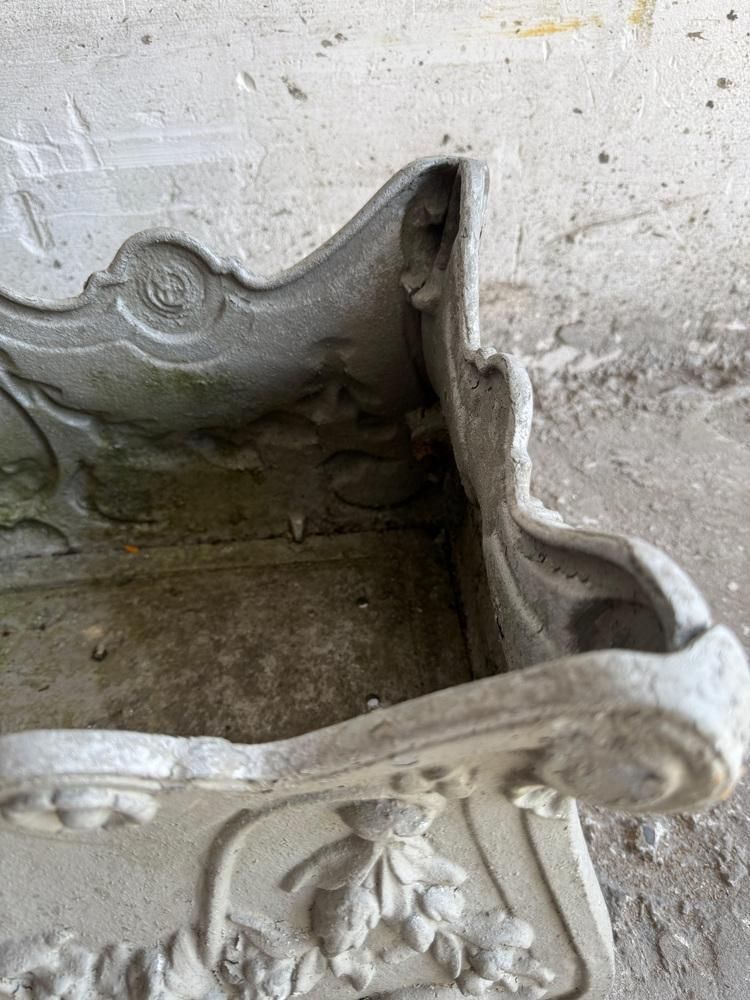 Antique French Jardinière In Cast Iron photo 328.0