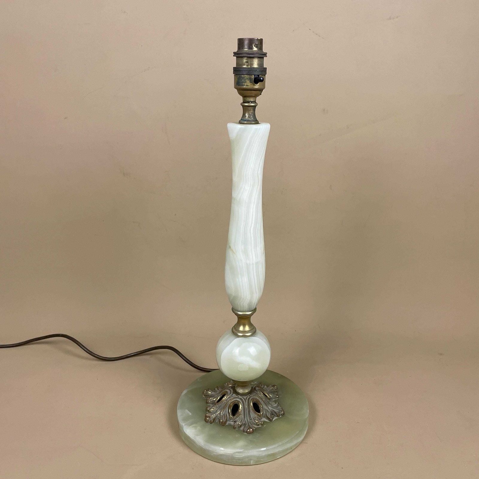 photo furniture Antique Vintage Marble Stone Lamp Green Light Table Bedside Desk Lamp Colours Natural Patterns Ornate Round Base Onyx Brass Metal Gold