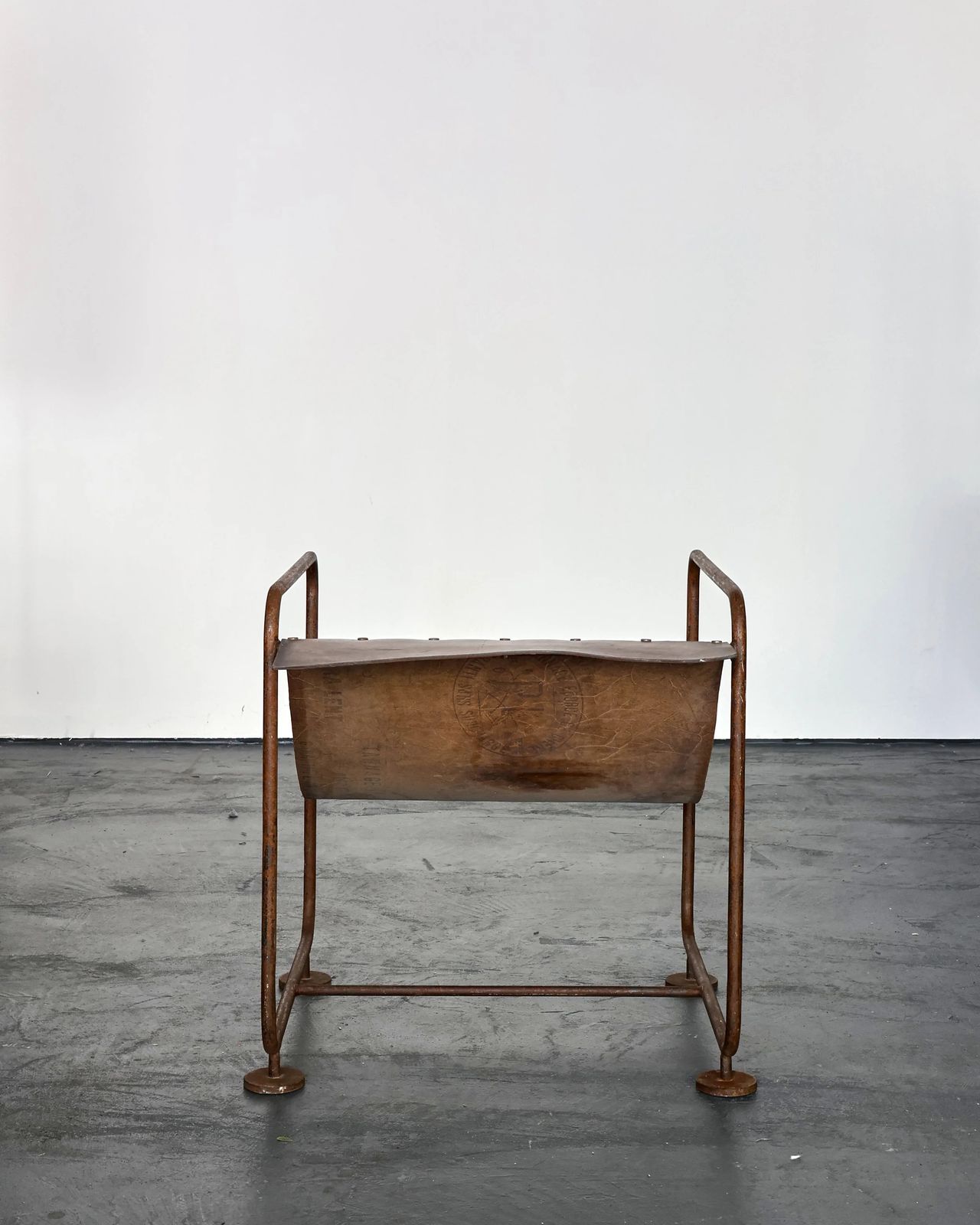 C.1940s French Modernist Armchair photo vinterior