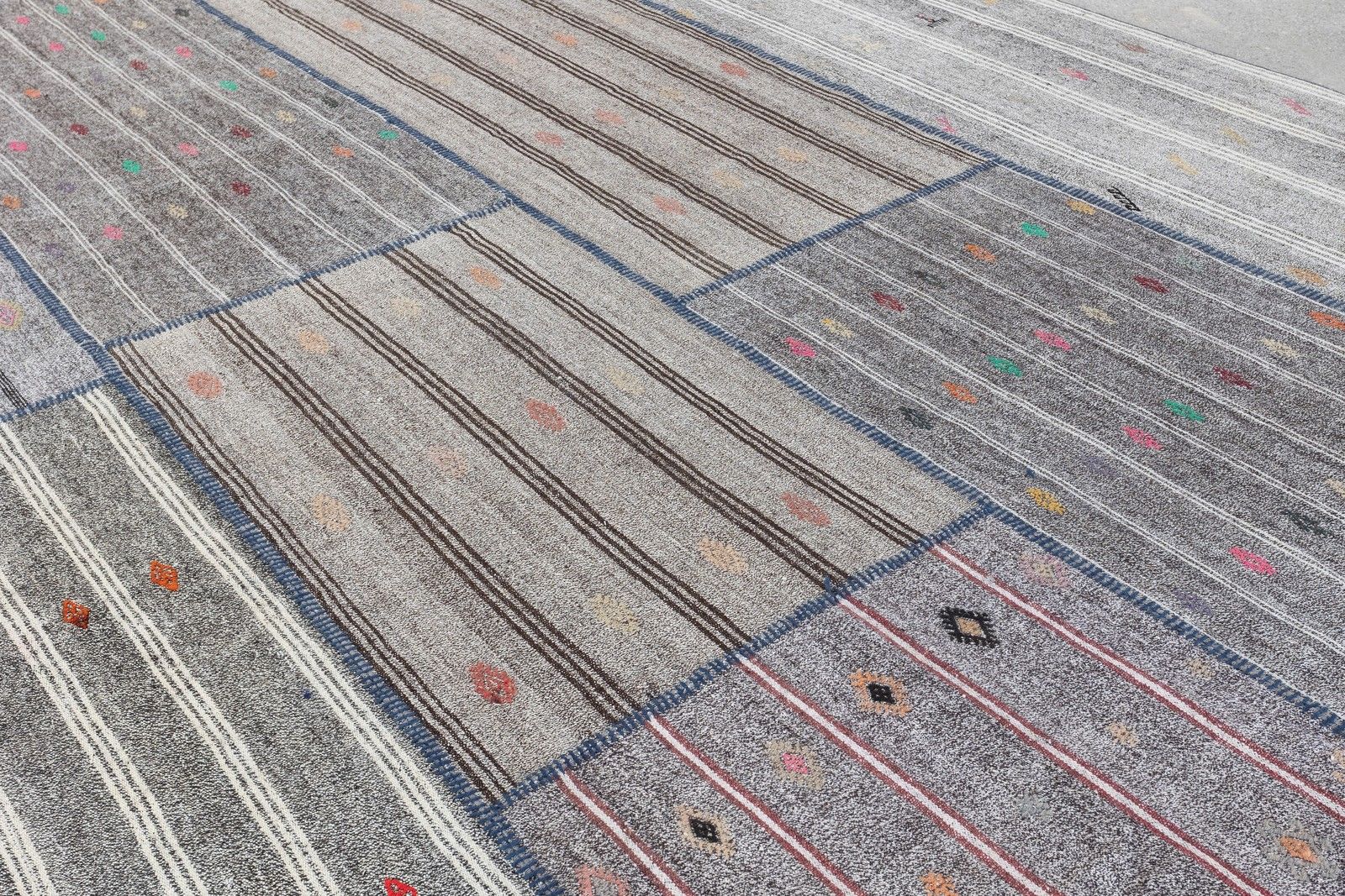 13.5x19.4 Ft Vintage Gray Kilim Rug, Cotton & Goat Hair, Oversize Carpet photo Textiles