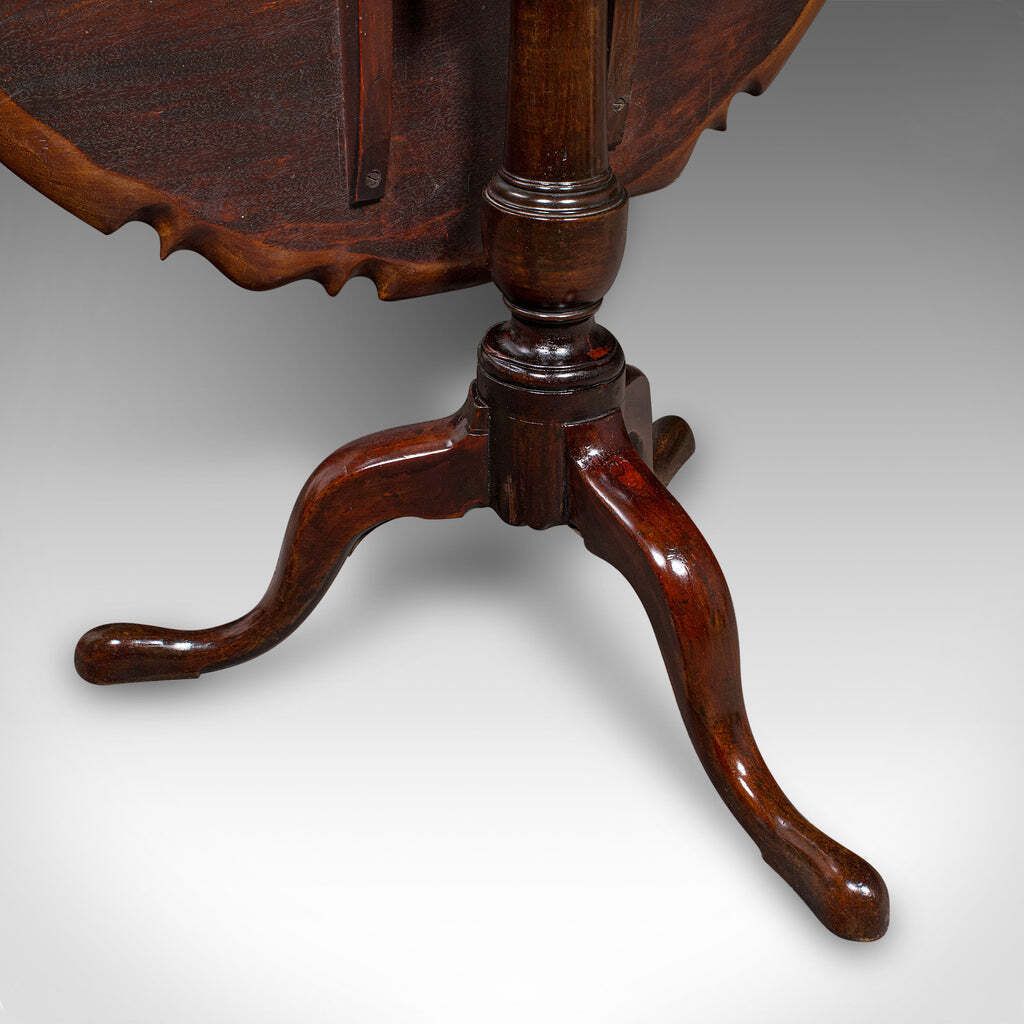 8944.0 Antique 4 Seat Occasional Table English Walnut Tilt Top Pie Crust Georgian photo