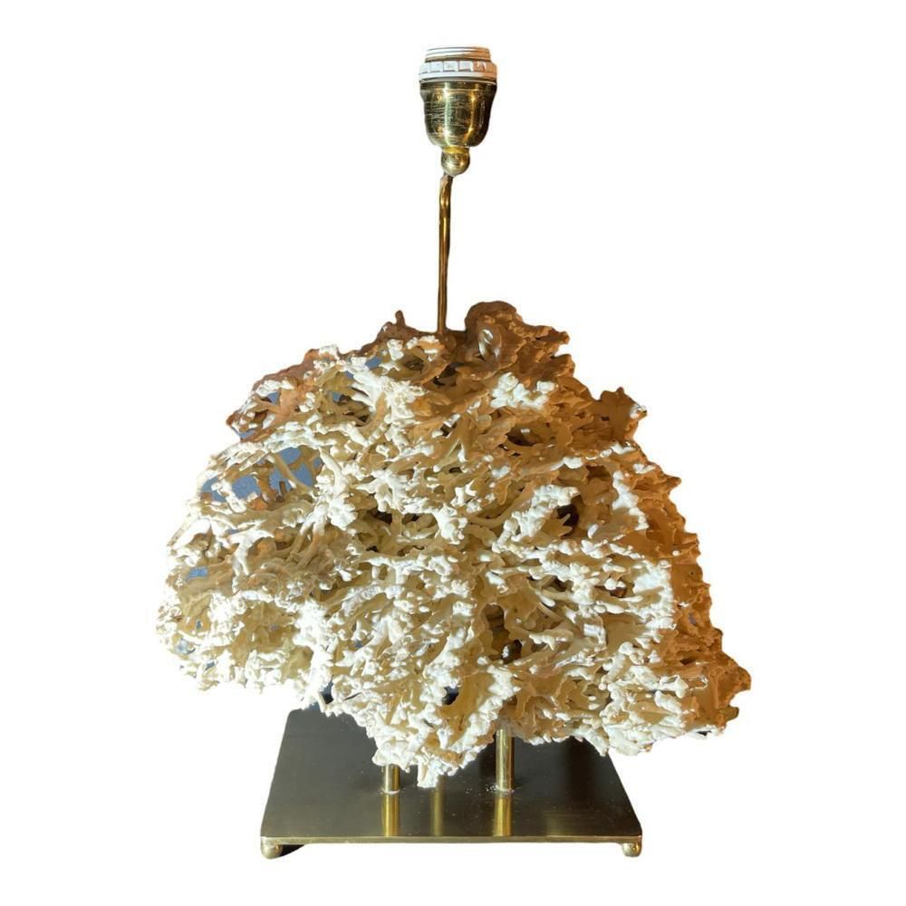 photo vinterior Hollywood Regency Coral Table Lamp In Gilded Bronze Base From Willy Daro 1970s