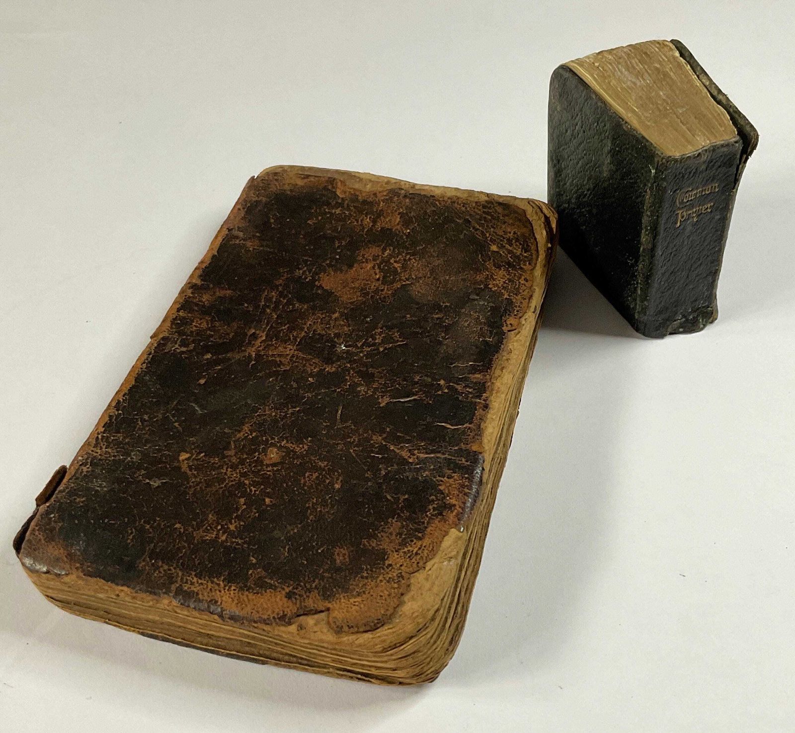 photo furniture Two Antiquarian Christian Books, 1738 And 19th Century.