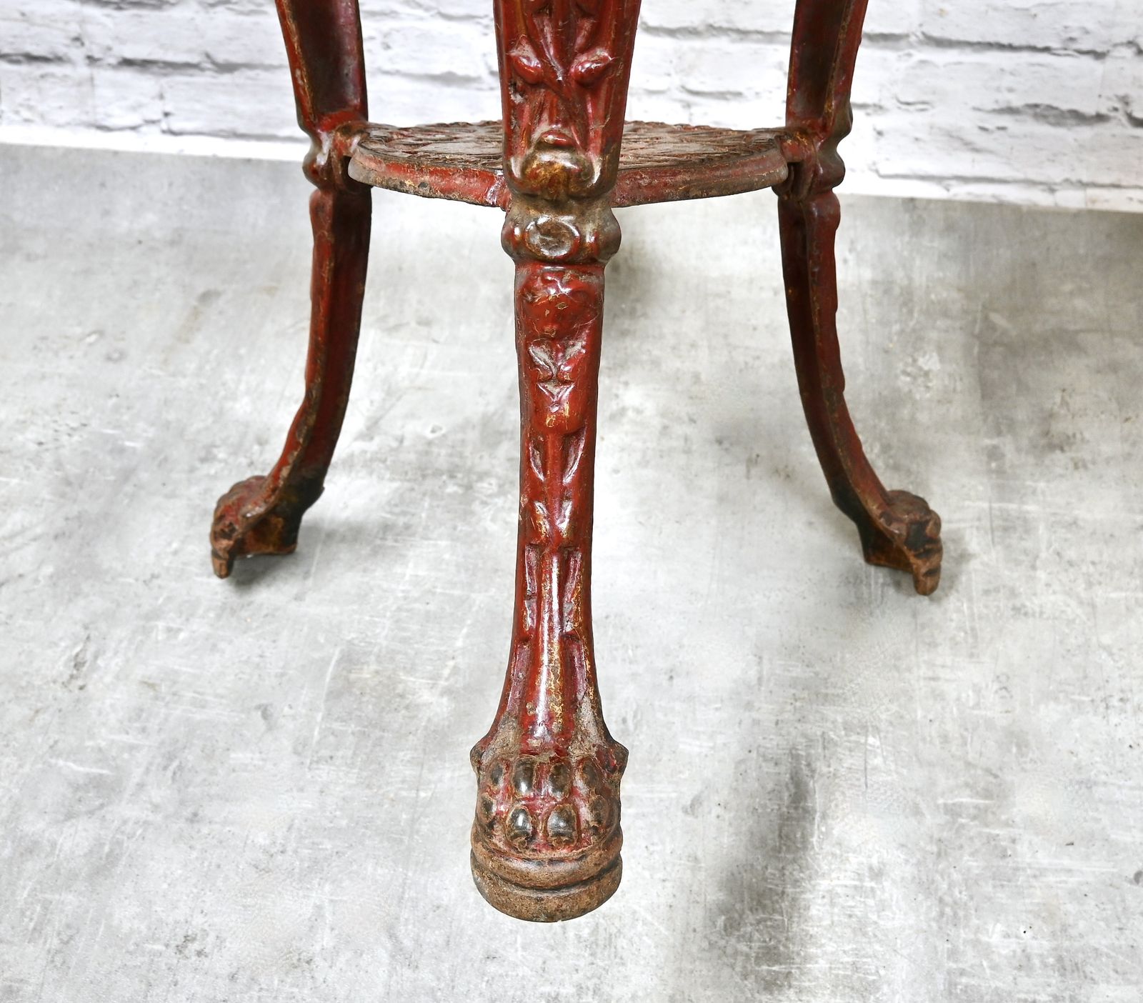 Anitique Pair Of Cast Iron 'Britannia' Pub Tables photo vinterior
