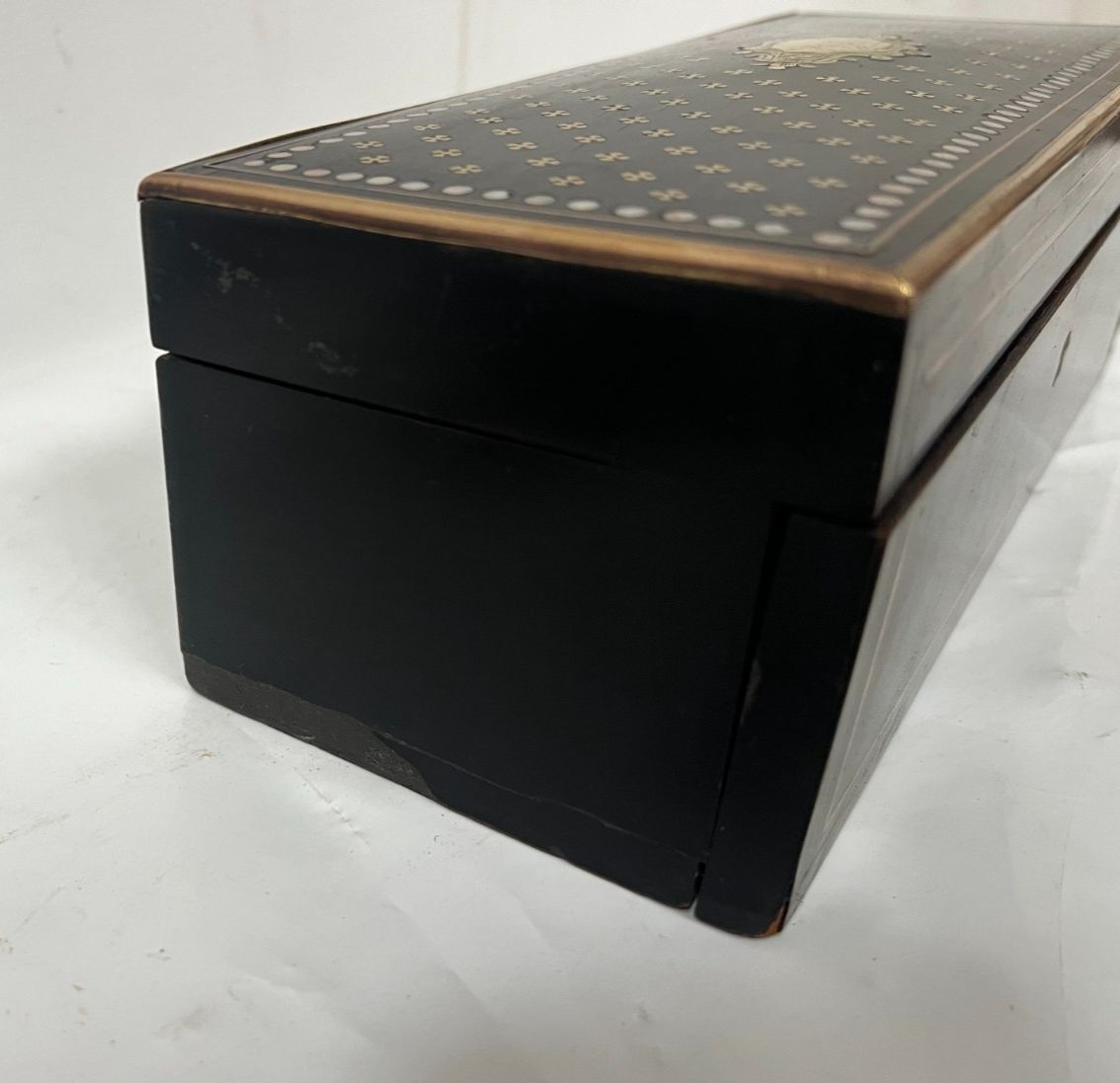 Glove Box In Marquetry To Queen Napoleon III photo 360.825
