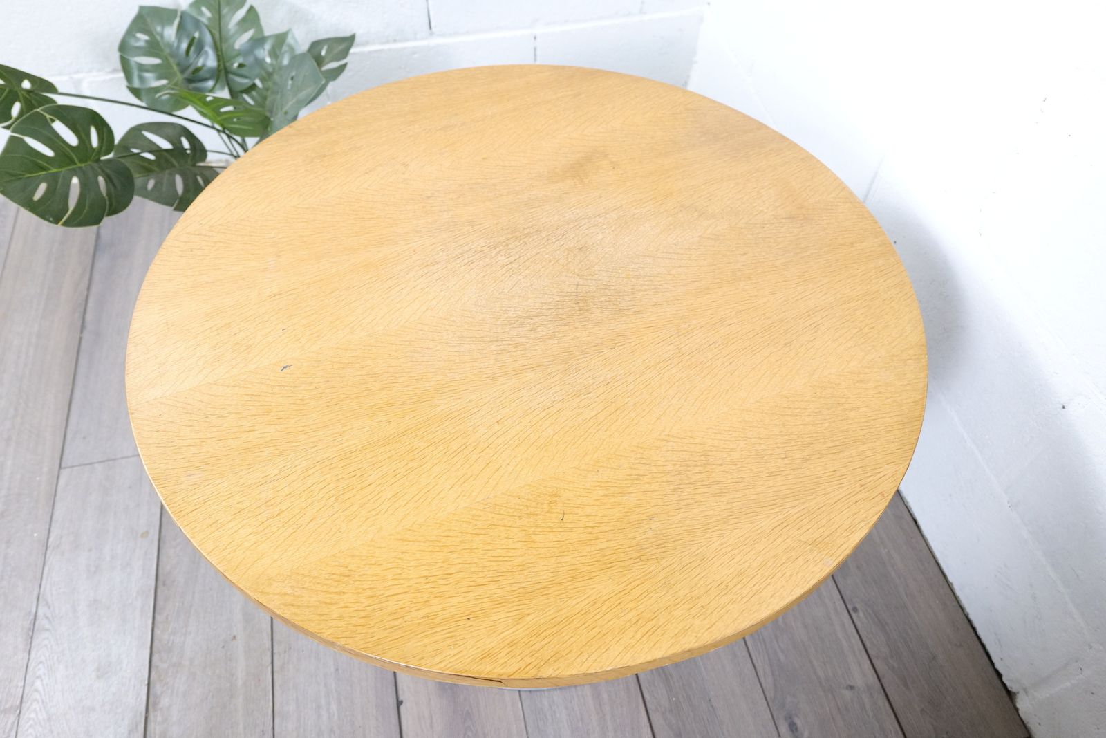 225.0 Mid Century Tulip Coffee Table photo