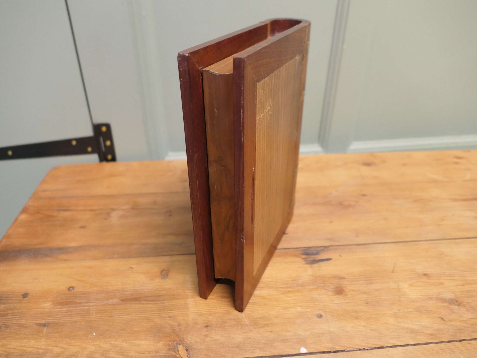 A Rare Art Nouveau Carved Secret Safe Book photo vinterior