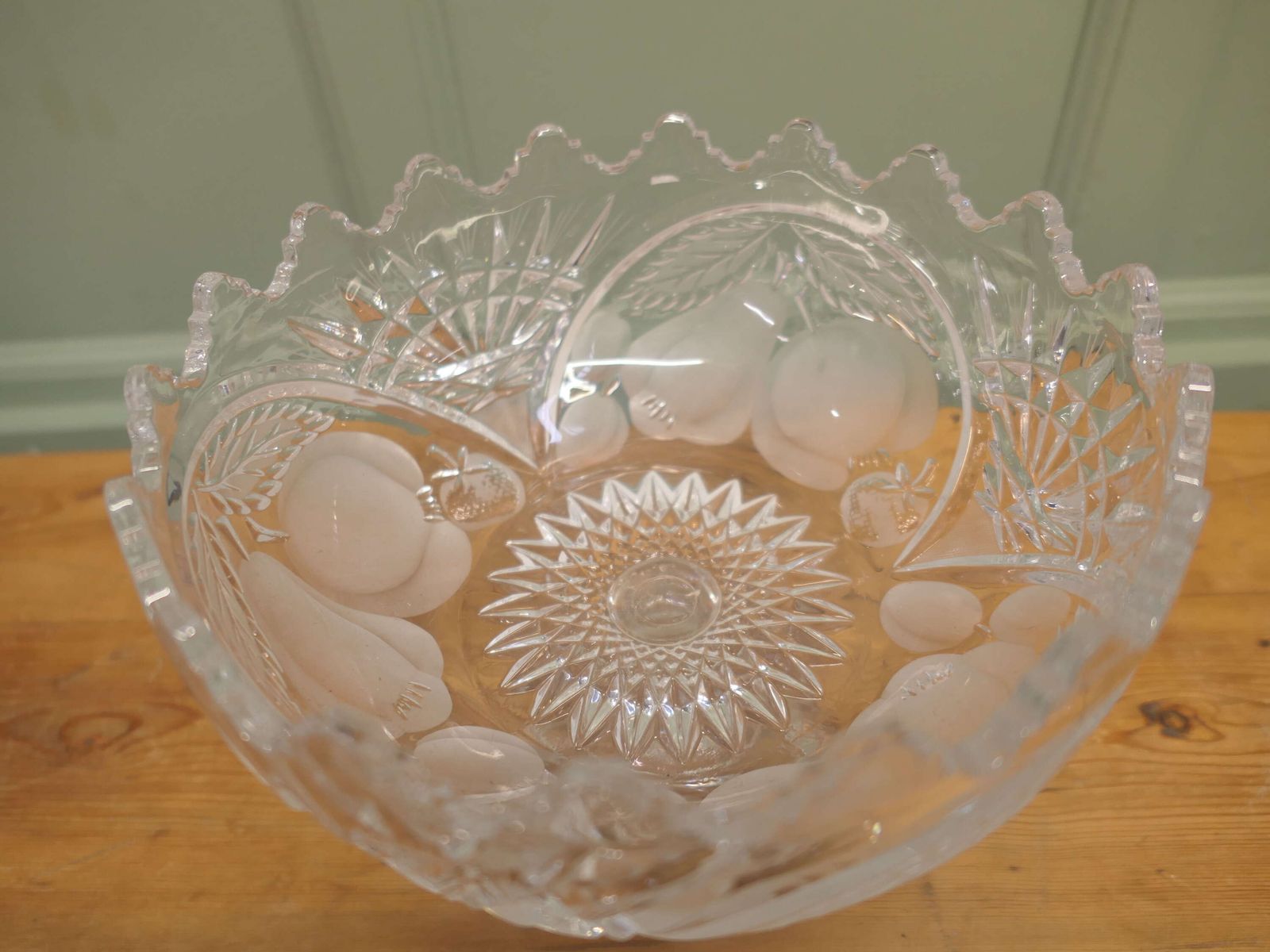 Large French Tazza Etched Cristal Pedestal Fruit Dish photo for sale