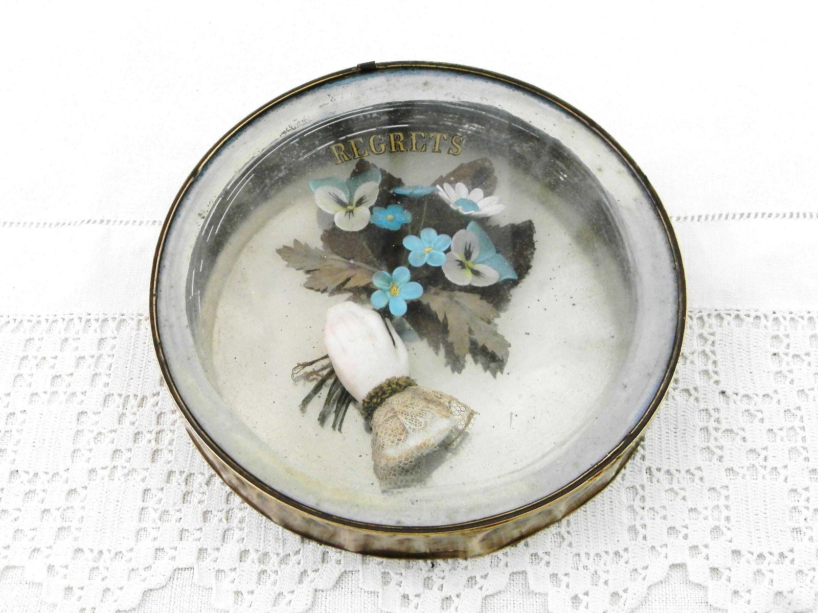 Antique French Round Mourning Shadow Box With Hand And Blue Flowers, Retro 3d Wall Hanging Funeral Picture, Souvenir And Regrets From France photo vinterior