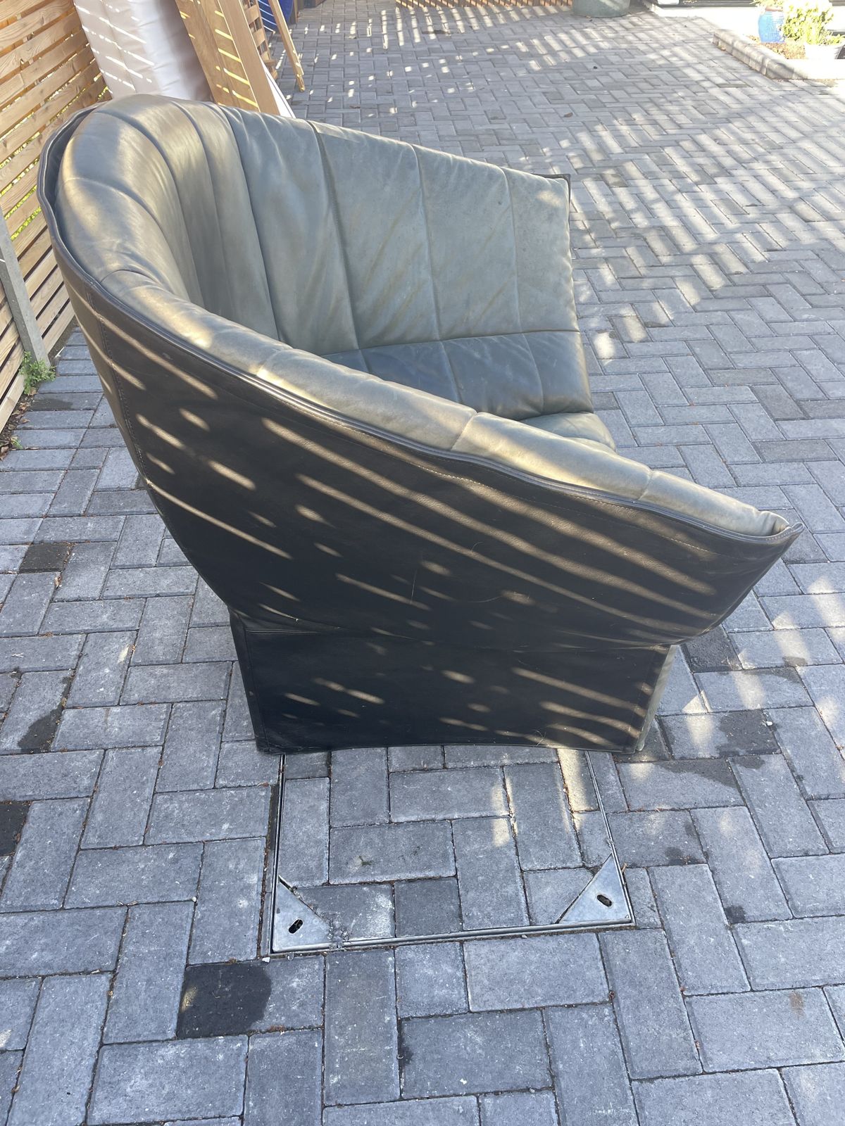 Ligne Roset Snug Leather Chair photo furniture