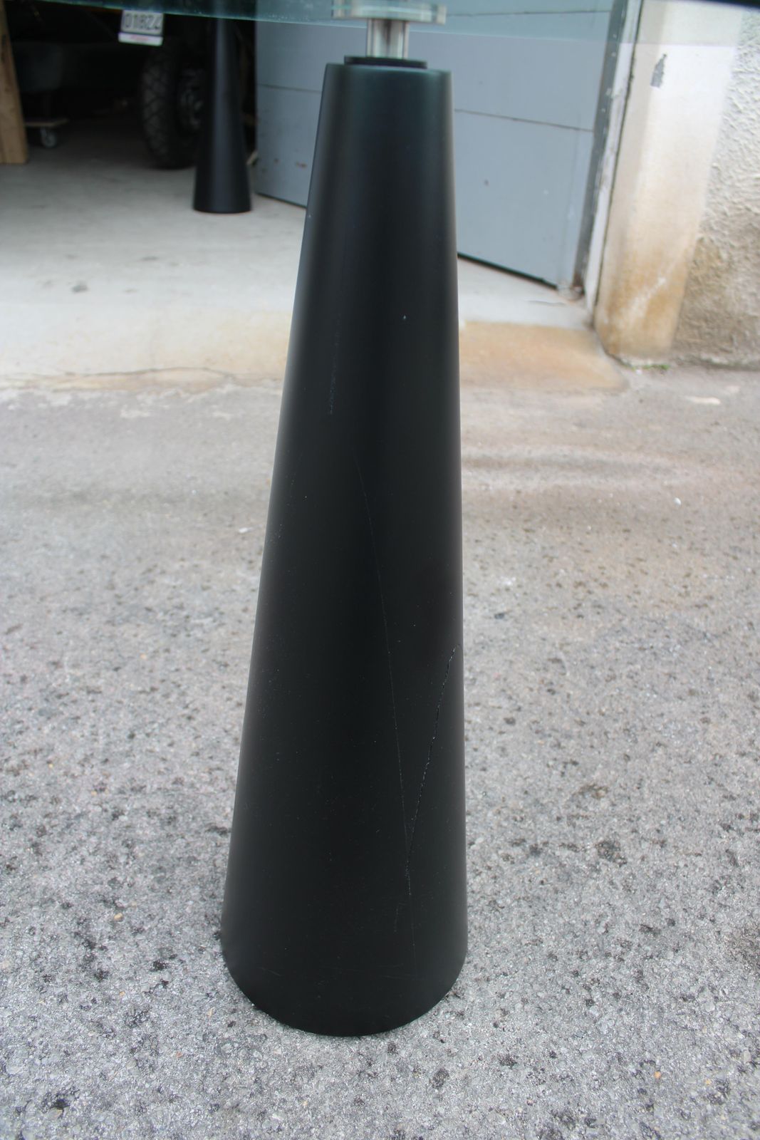 Gueridon Italian Shaft In Black Lacquered Conical Wood Thick Glass Top 1980 photo vintage