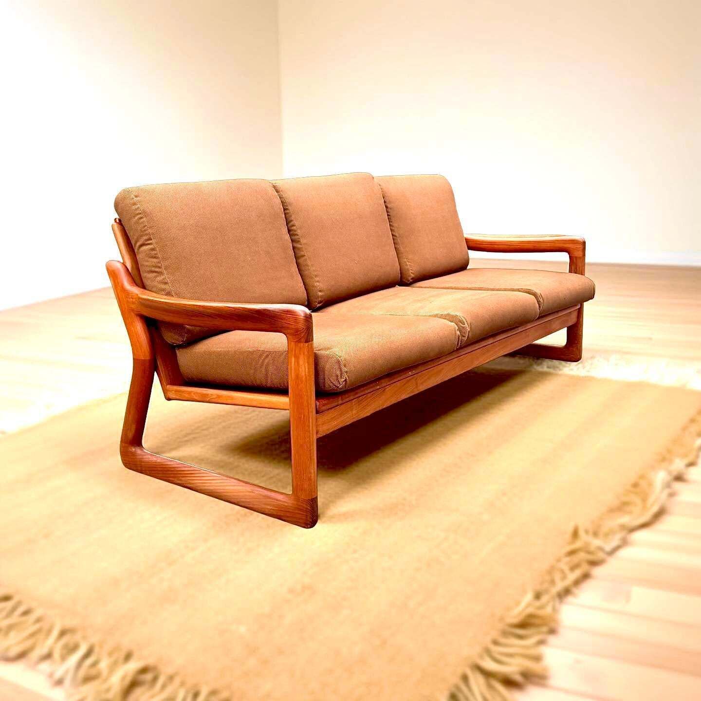 photo furniture Vintage Teak Seating Group From Komfort Denmark 1960s Set Of 3