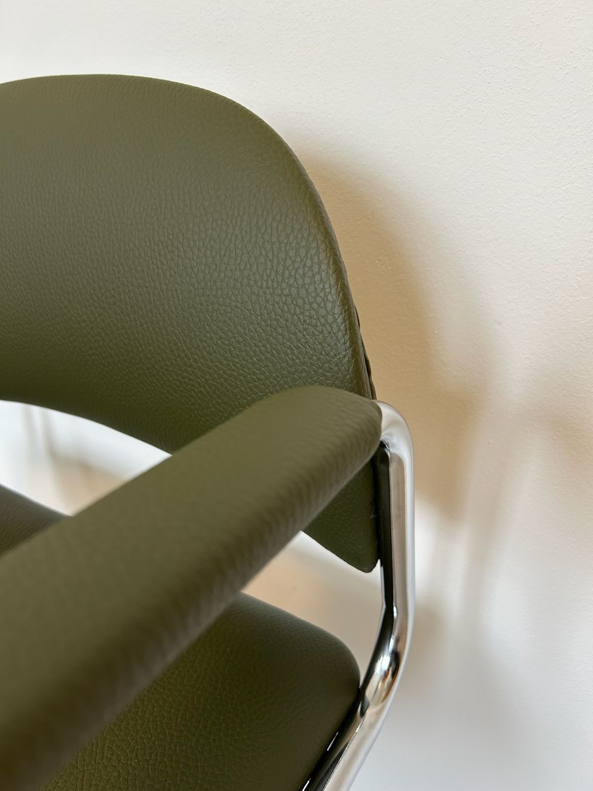 Fully Restored Olive Office Chair By Kovona K 107, Czechoslovakia 1970 photo Furniture