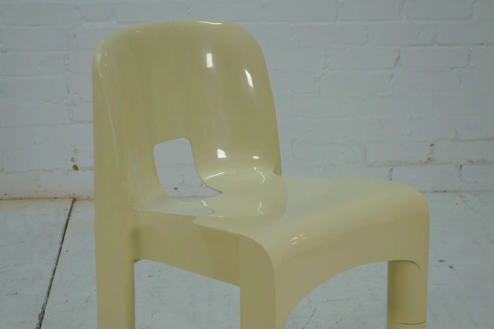 First Edition Universale Chair Model 860/861 By Joe Colombo photo furniture