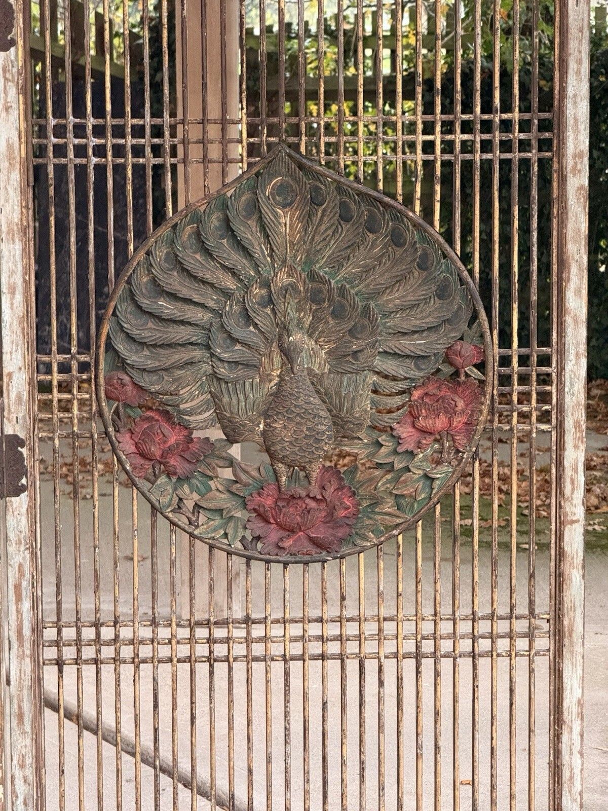 photo vintage Antique Two Panel Lattice Screen With Carved Peacocks, Floral & Gilt Detail