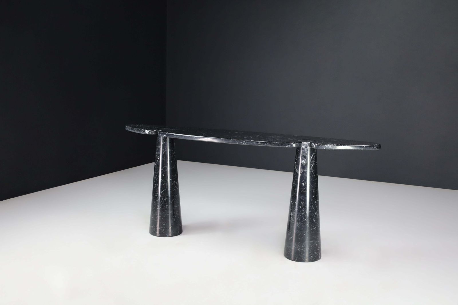 Angelo Mangiarotti For Skipper Black Marquina Marble "Eros" Console, Italy 1970s photo Furniture