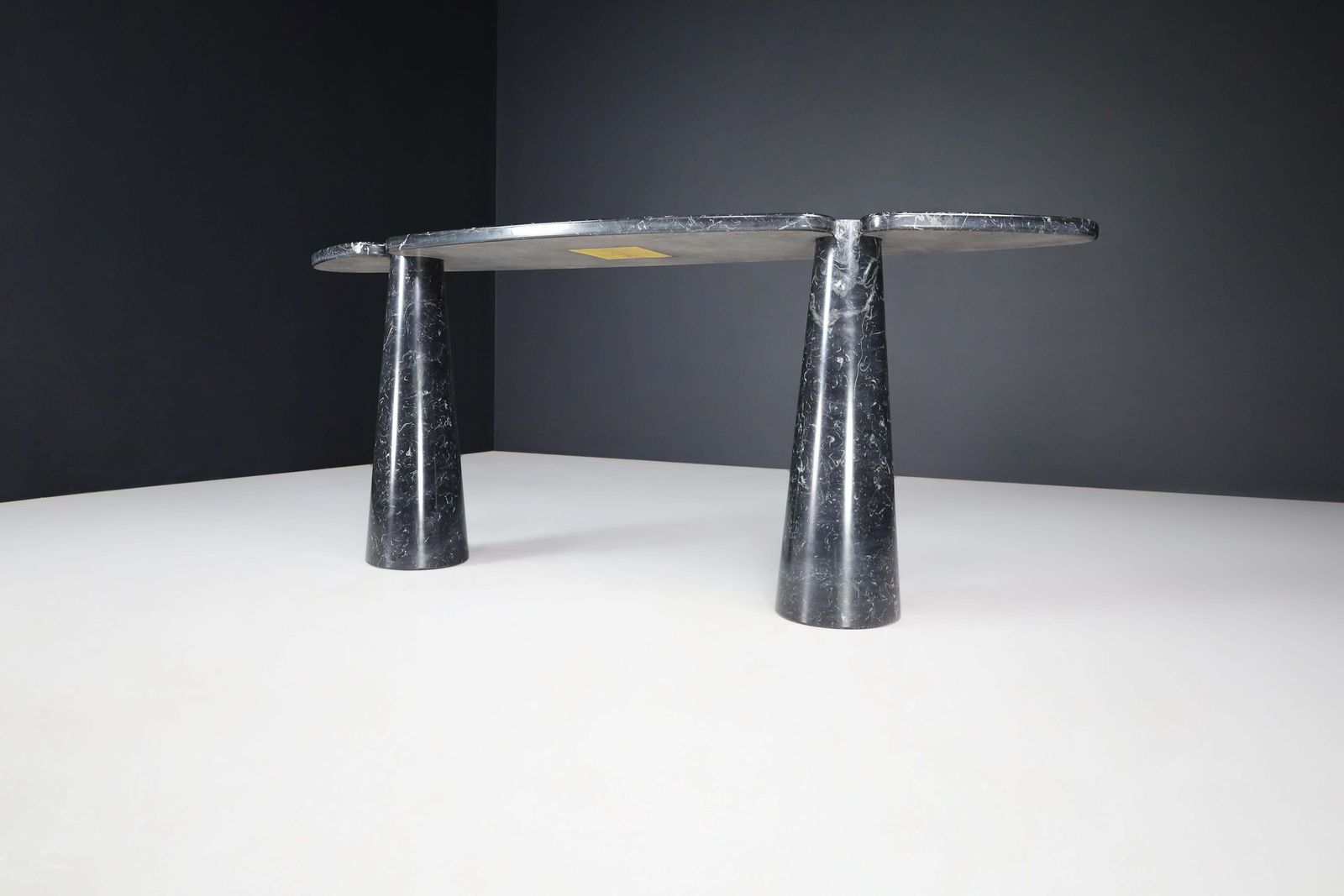 Angelo Mangiarotti For Skipper Black Marquina Marble "Eros" Console, Italy 1970s photo vinterior