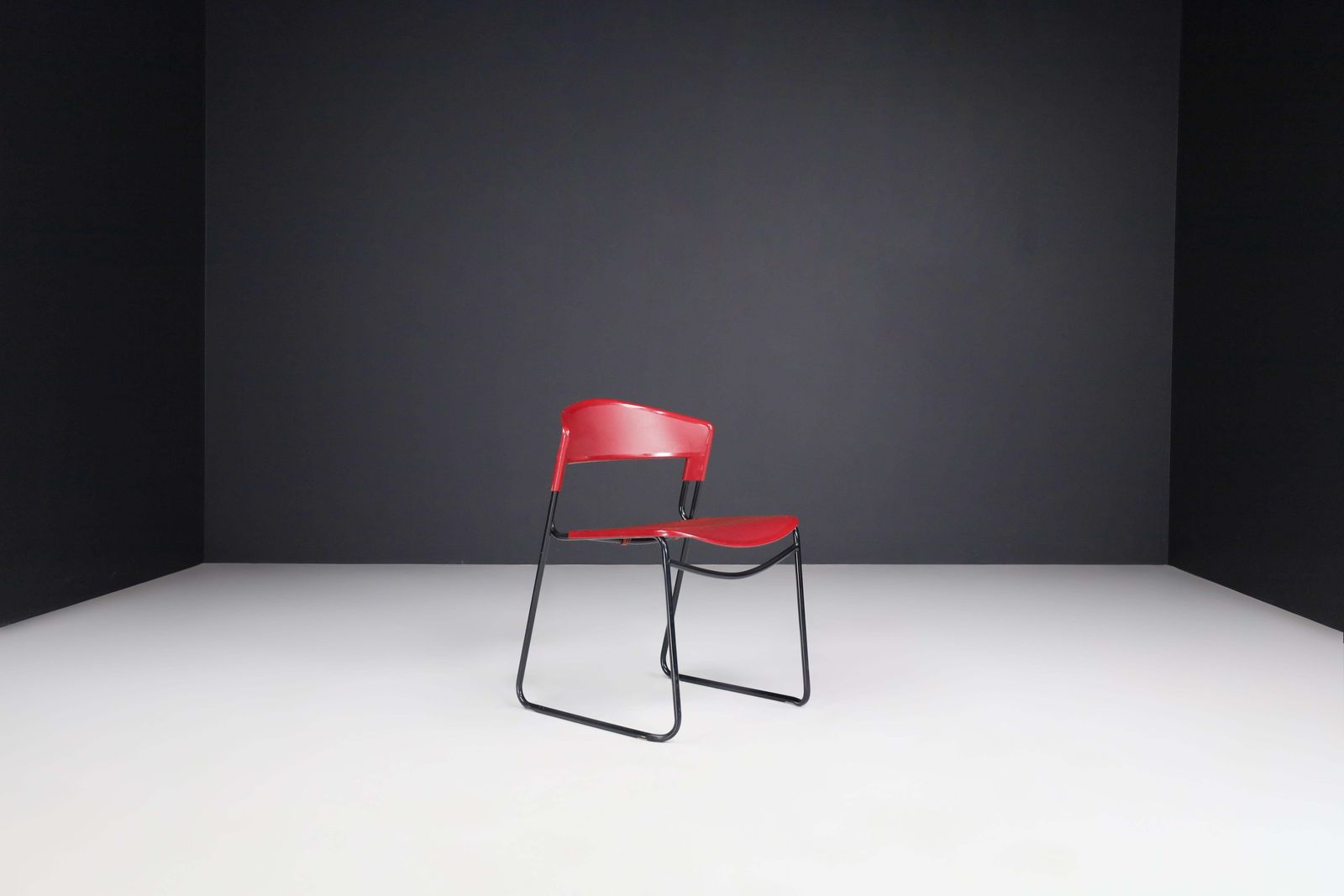 Set Of 6 Stackable Chairs Paolo Favaretto & Airborne Assisa Italy 1980s photo for sale