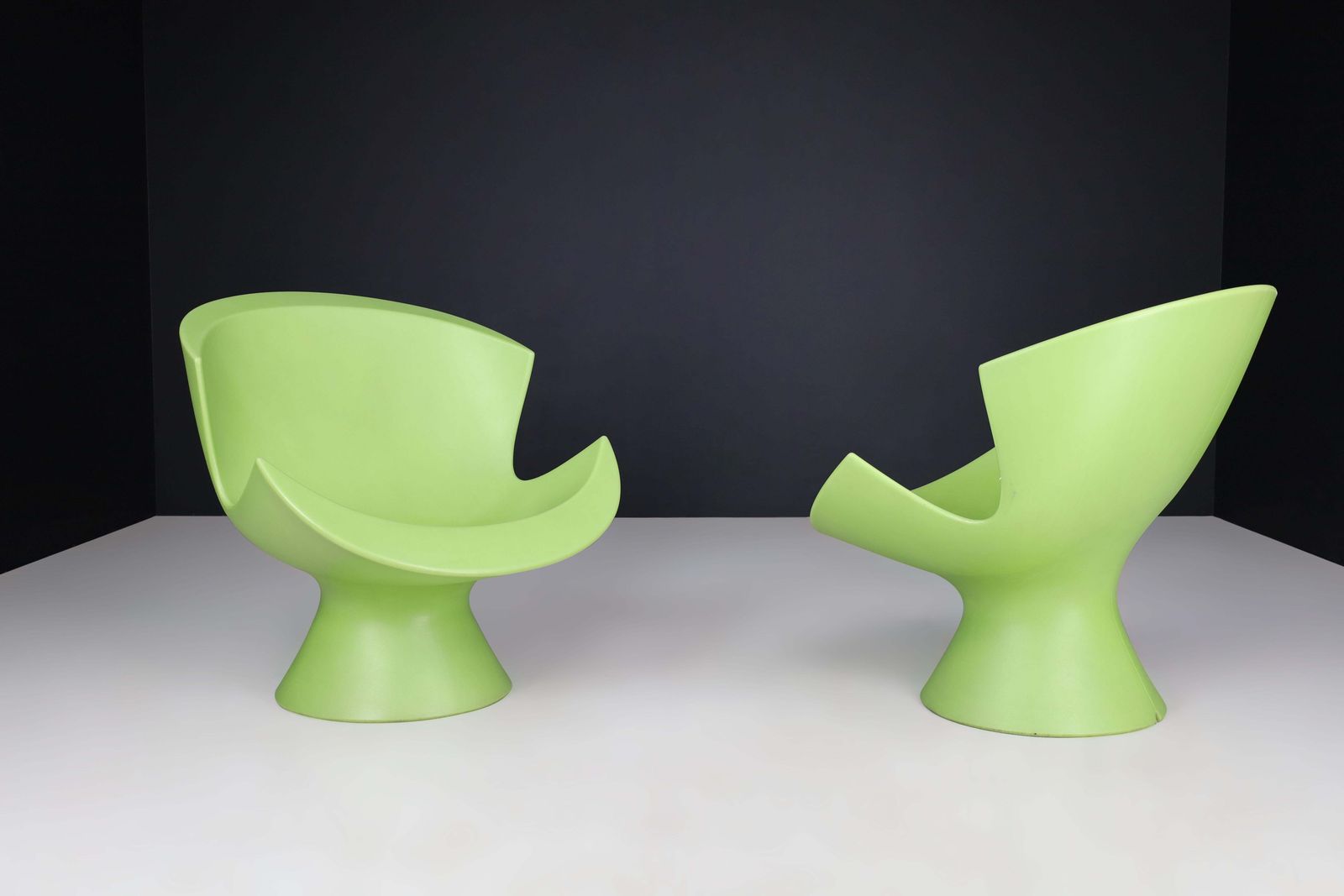 Karim Rashid Kiwi Green "Kite" Chairs For Label The Netherlands 2004. photo 2640.0