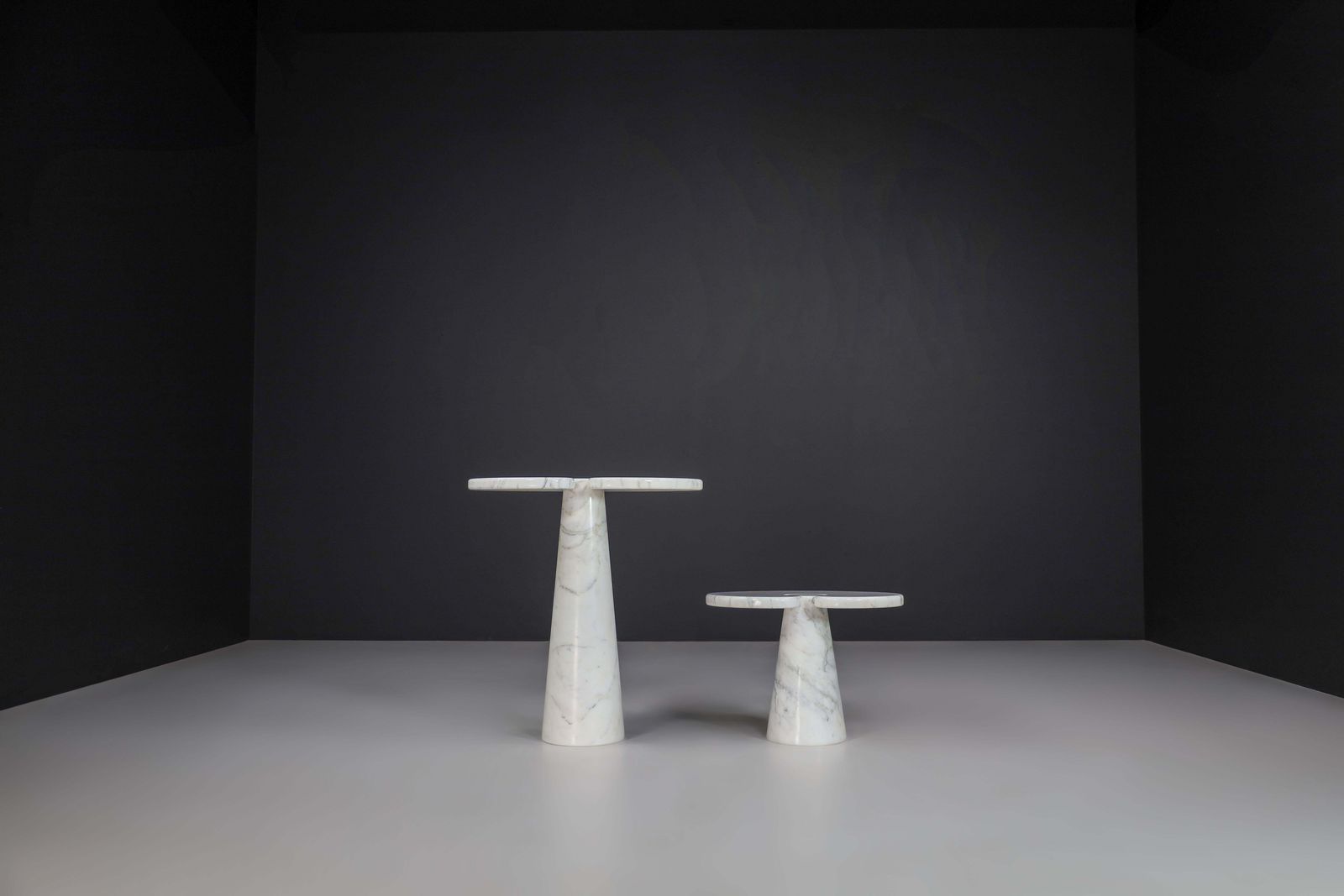 photo vinterior White Carrara Marble Console Tables Model ''Eros'' By Angelo Mangiarotti Italy